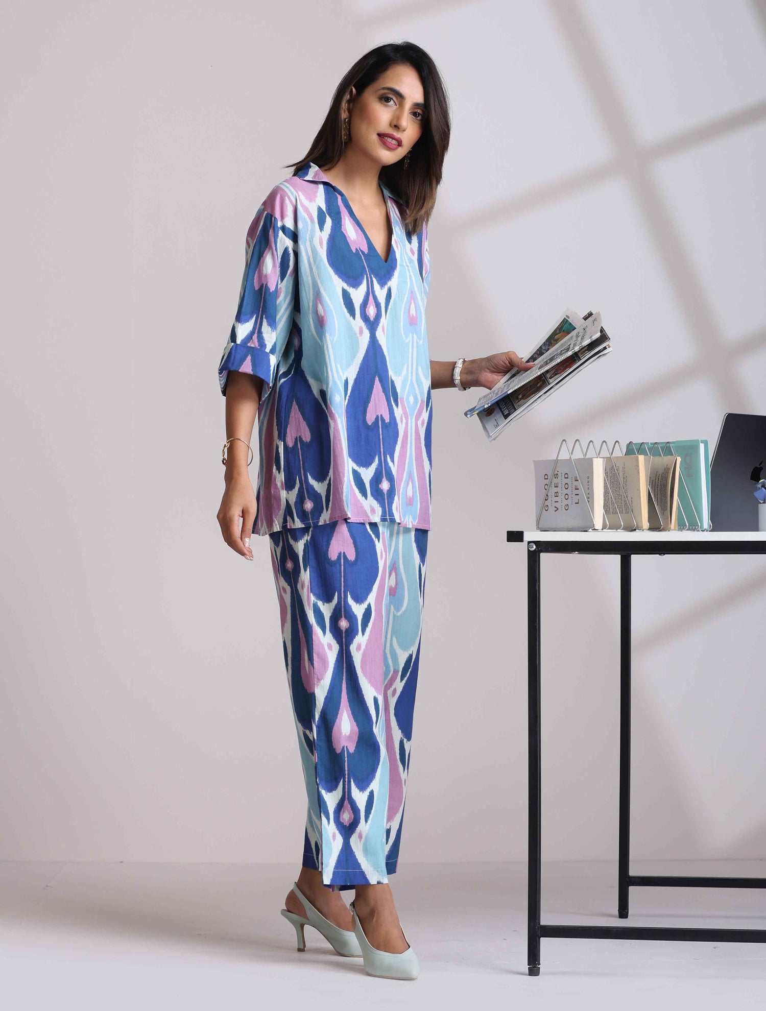trueBrowns Blue Cotton Ikat V-neck Co-ord Set