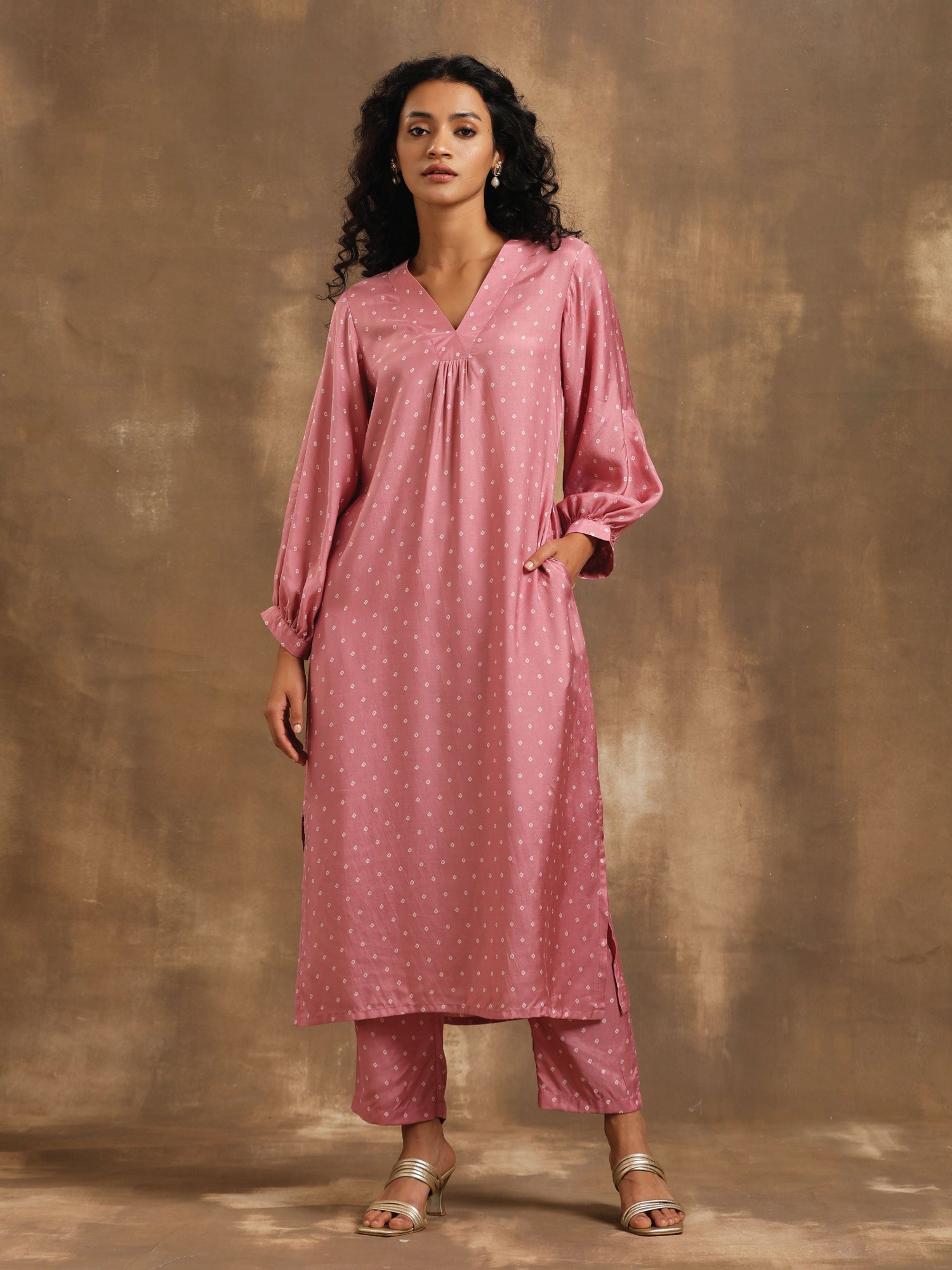 Light Mauve Bandhani Printed Silk Kurta Pant Set