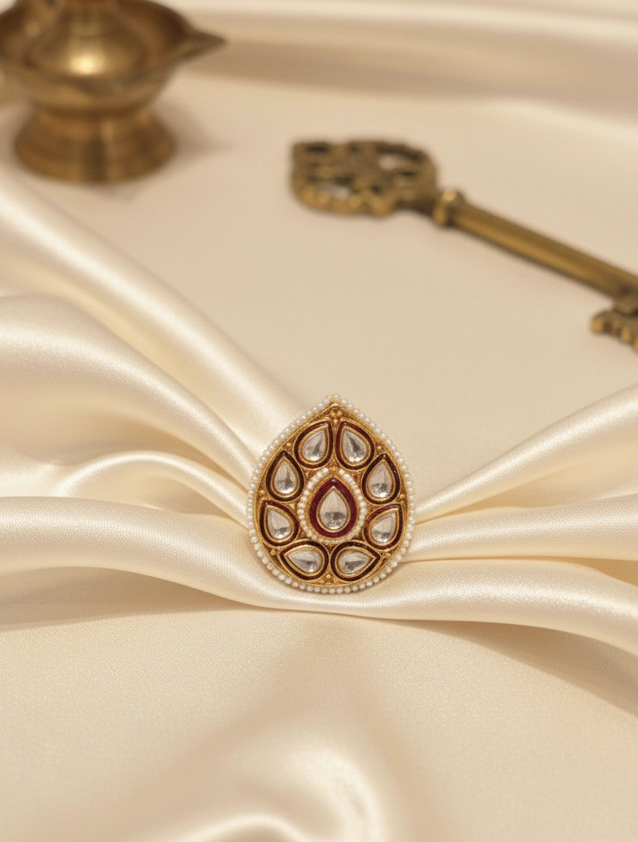 trueBrowns Kundan Ring