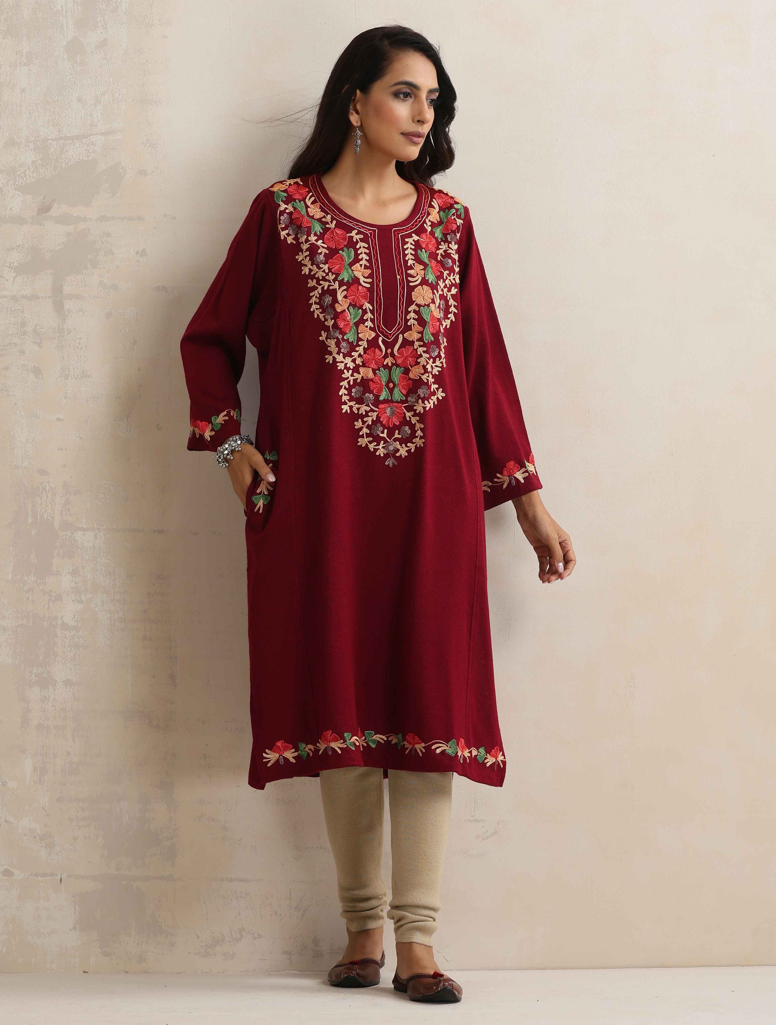 trueBrowns Maroon Kashmiri Embroidered Woollen Phiran Kurta