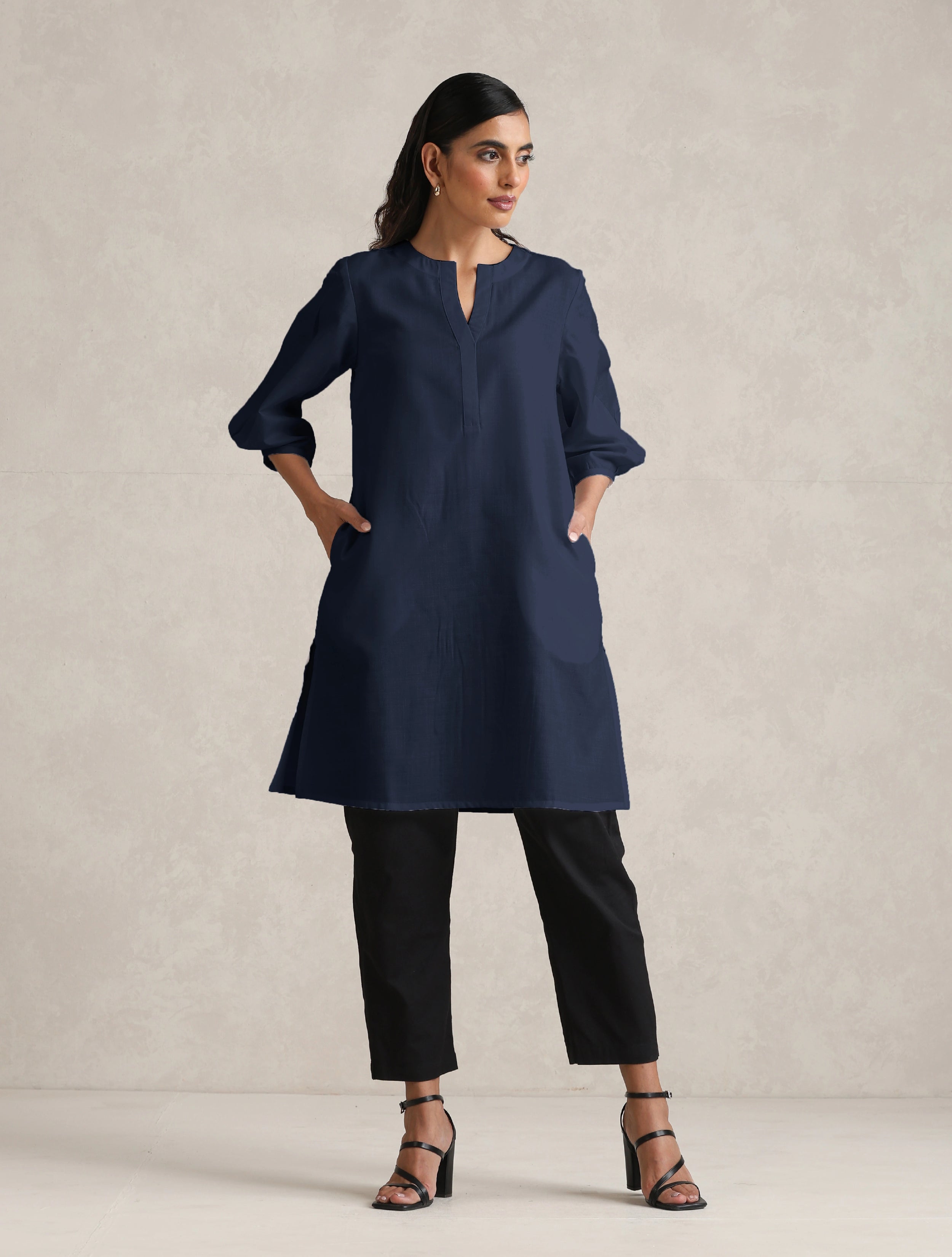 trueBrowns Blue Cotton Blend Short Kurta