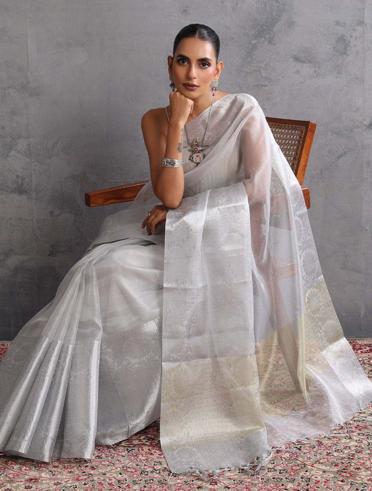 trueBrowns Silver Weave Kota Tissue Handloom Saree With Unstitched Blouse