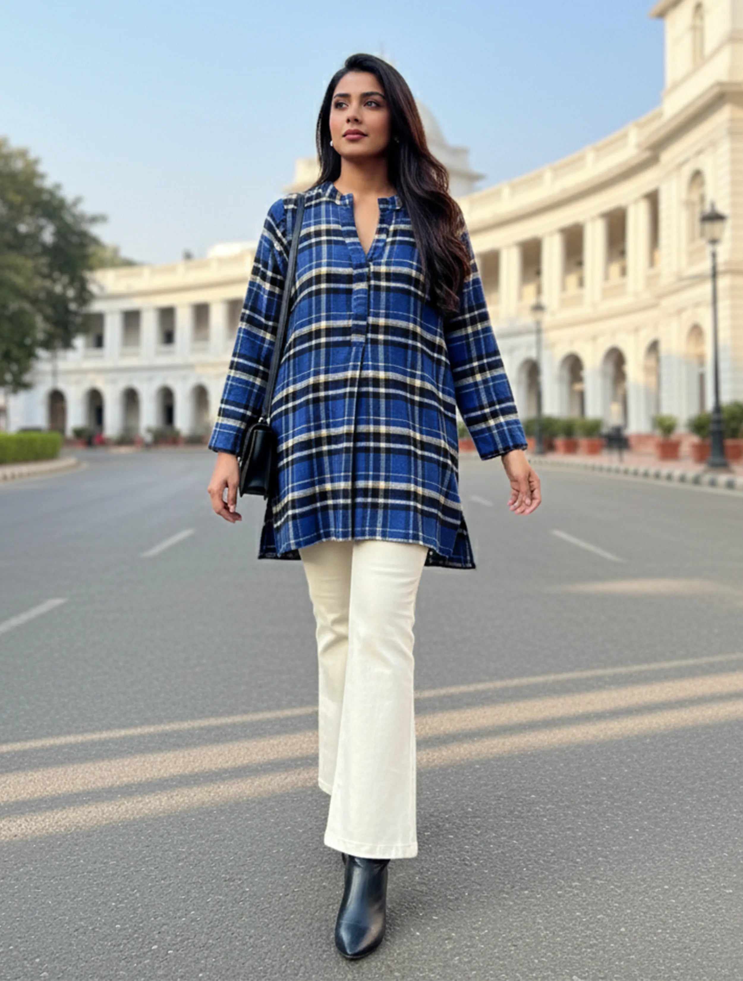 trueBrowns Blue Check Round V-Neck Woollen Top