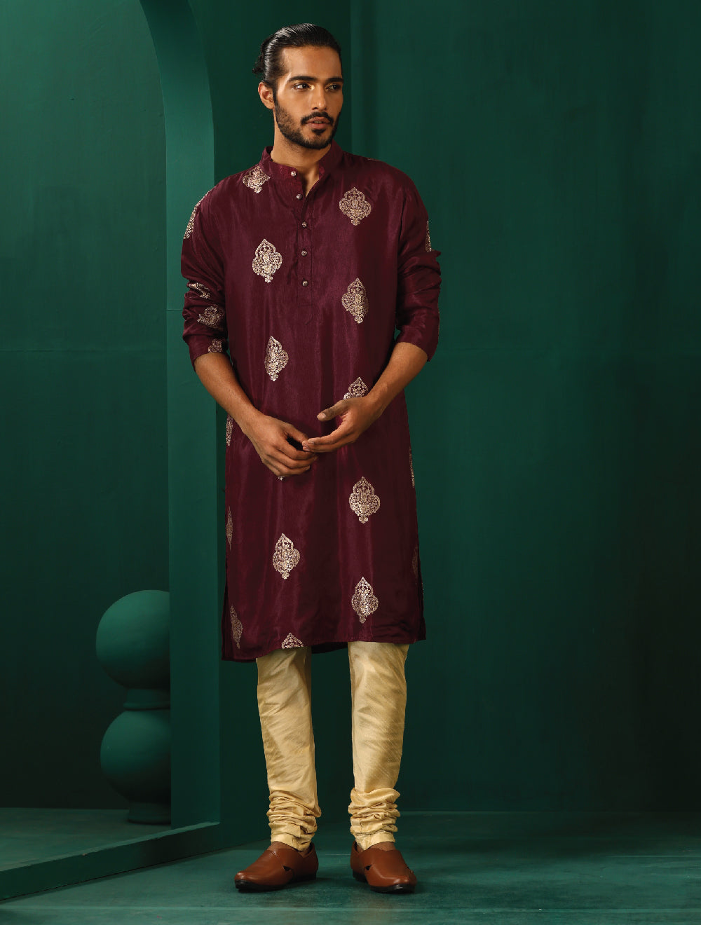 trueBrowns Men Wine Geometric Viscose Silk Long Kurta