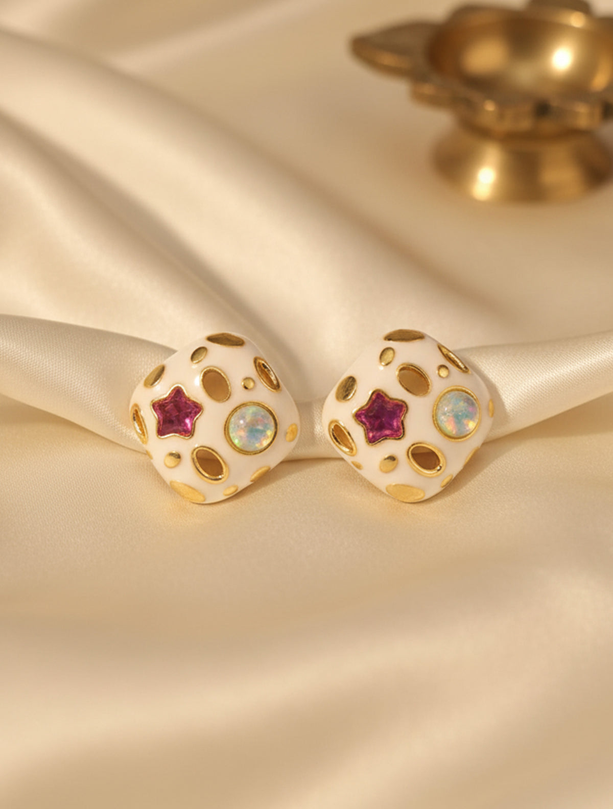 trueBrowns Square Pink Star Earrings