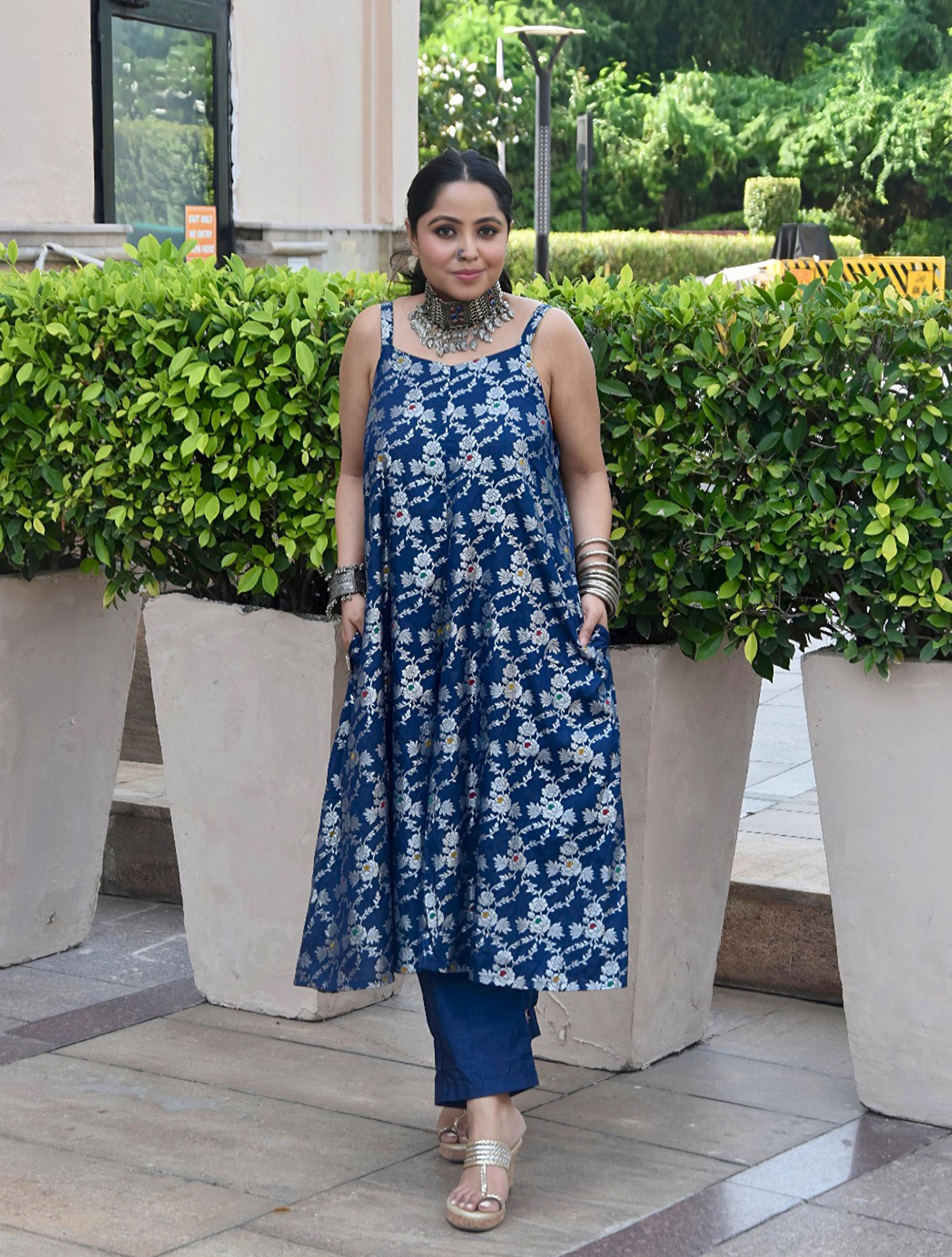 trueBrowns Blue Brocade Straight High-Slit Kurta Co-ord Set