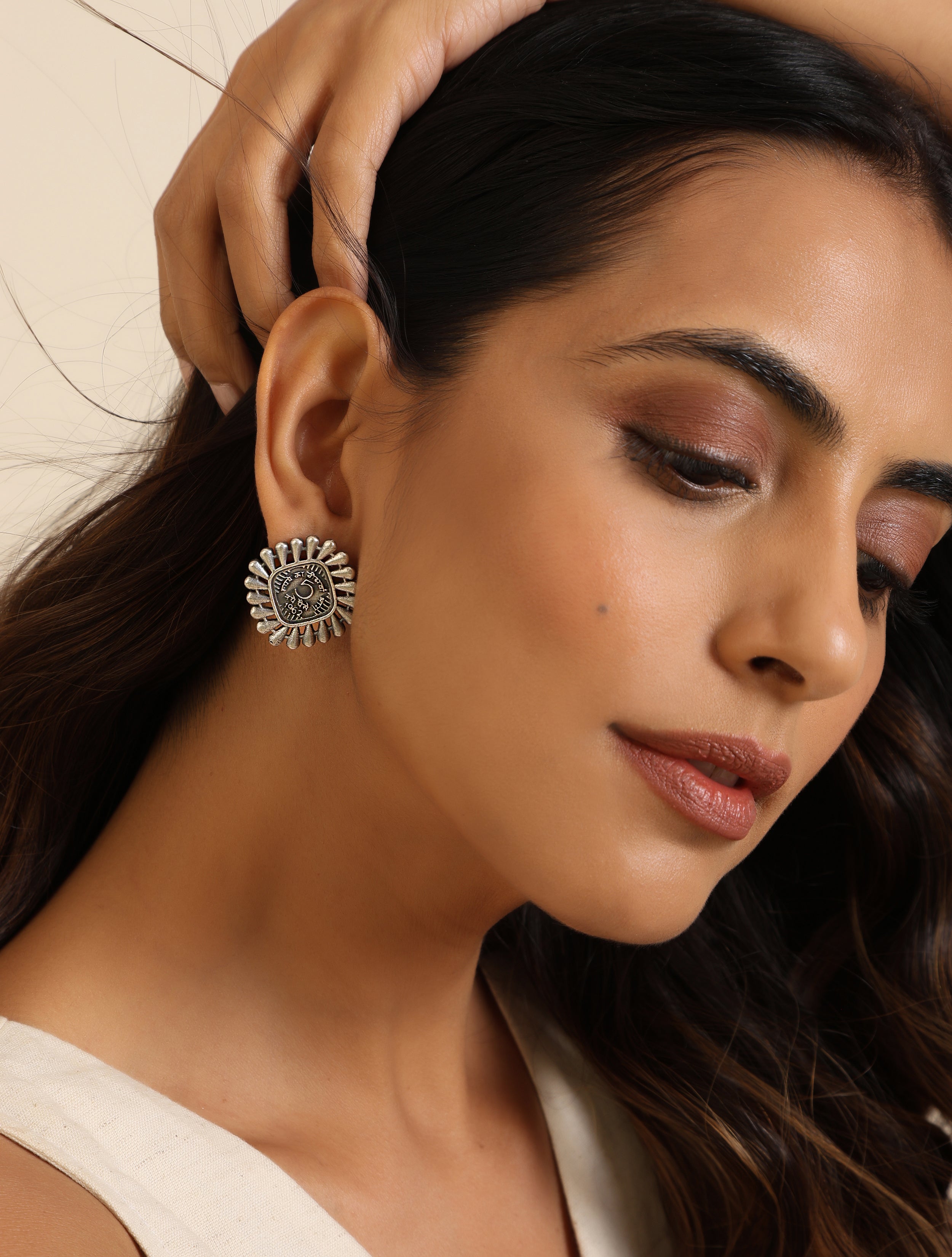 trueBrowns Silver Coin Earrings