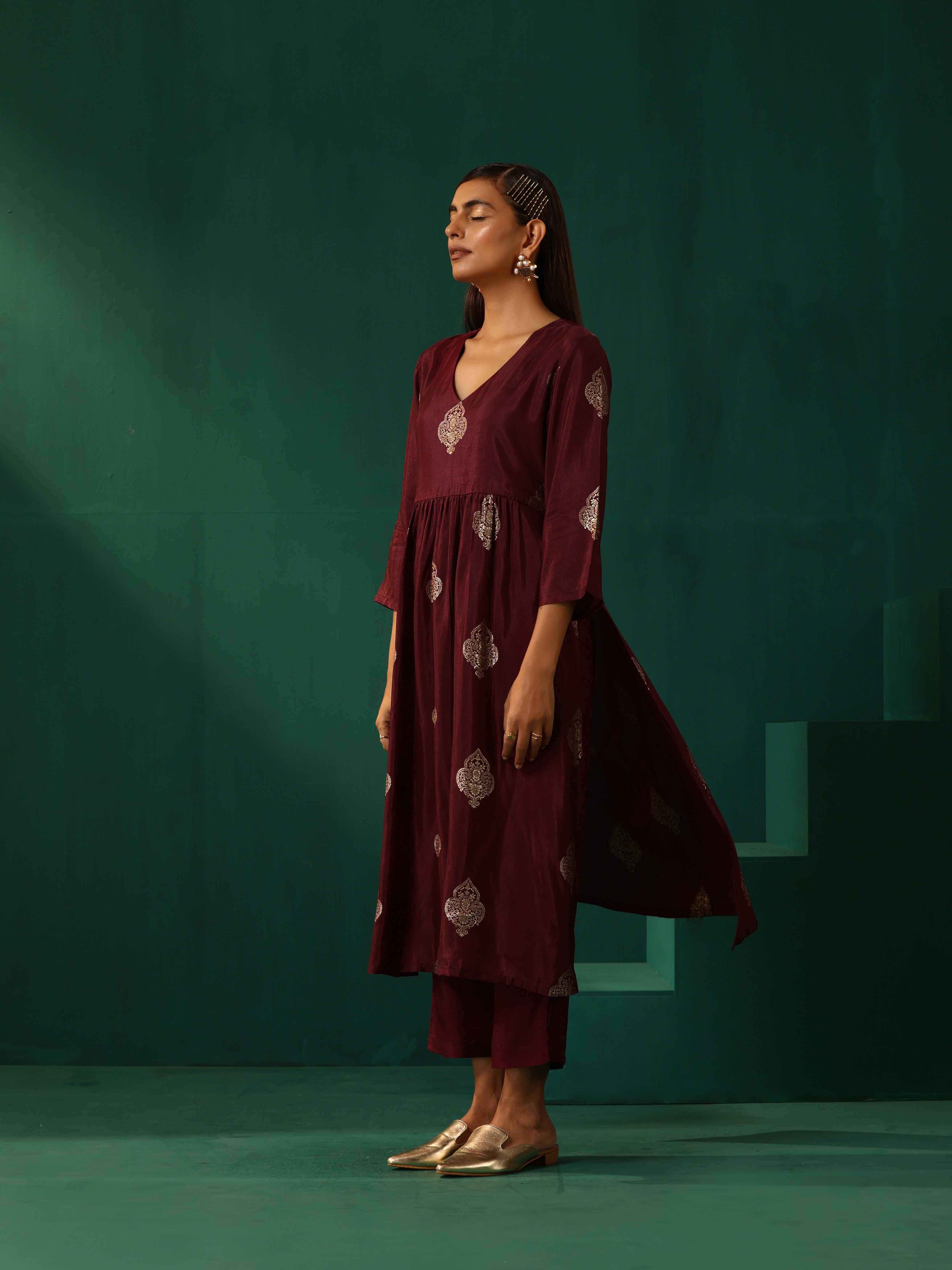 trueBrowns Wine Geometric Viscose Silk Slit Kurta Pant Set