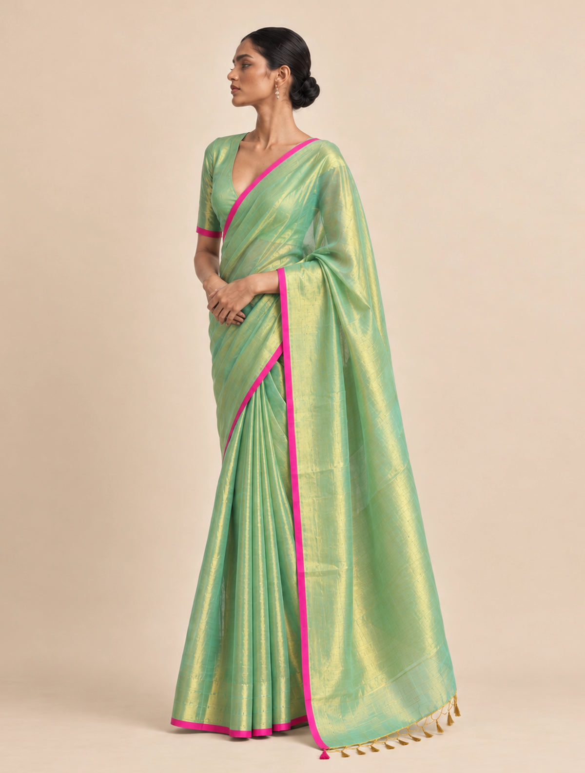 trueBrowns Green Tissue Handloom Saree With Unstitched Blouse