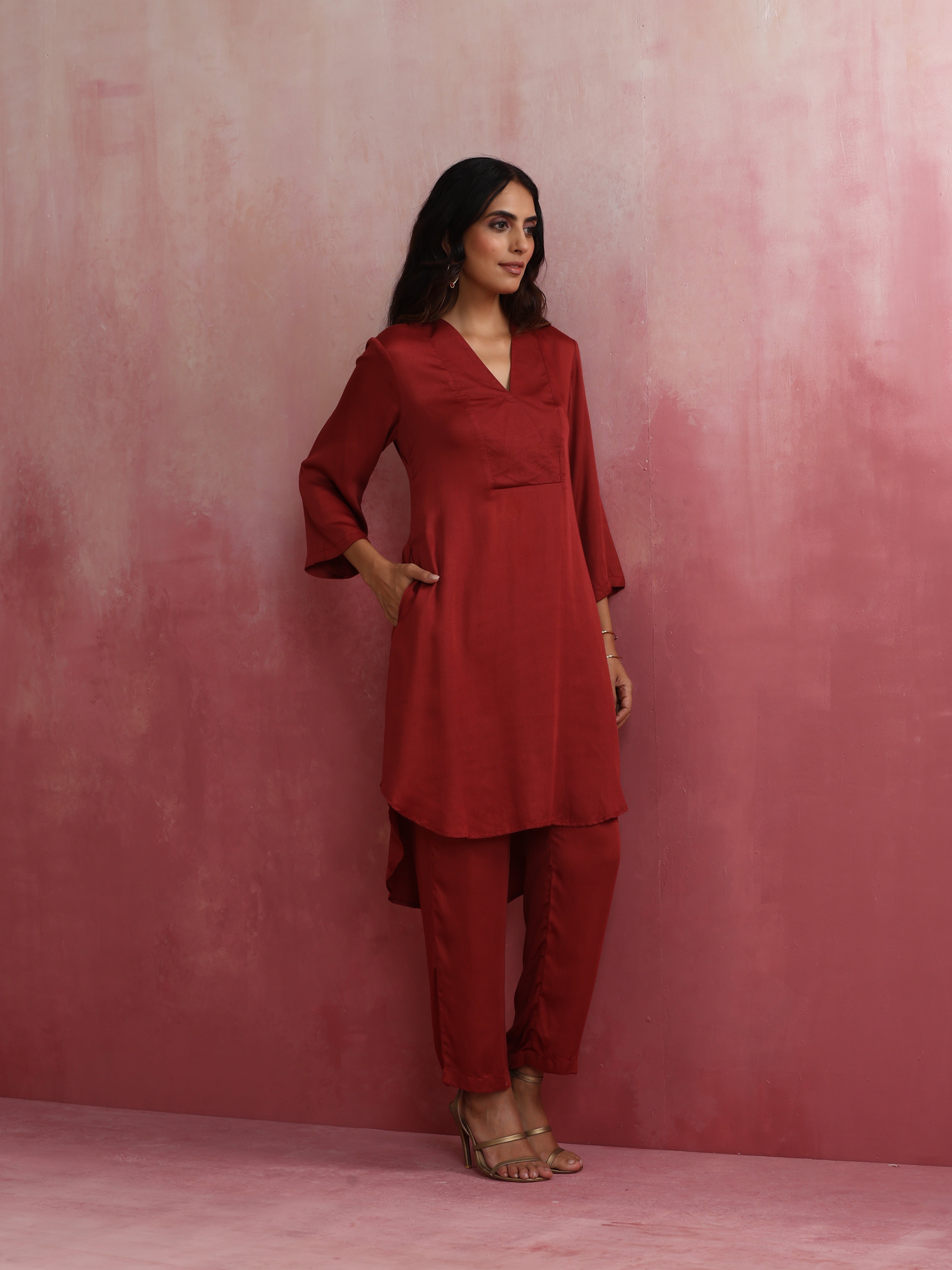 trueBrowns Maroon Modal V Neck Kurta Co-ord Set