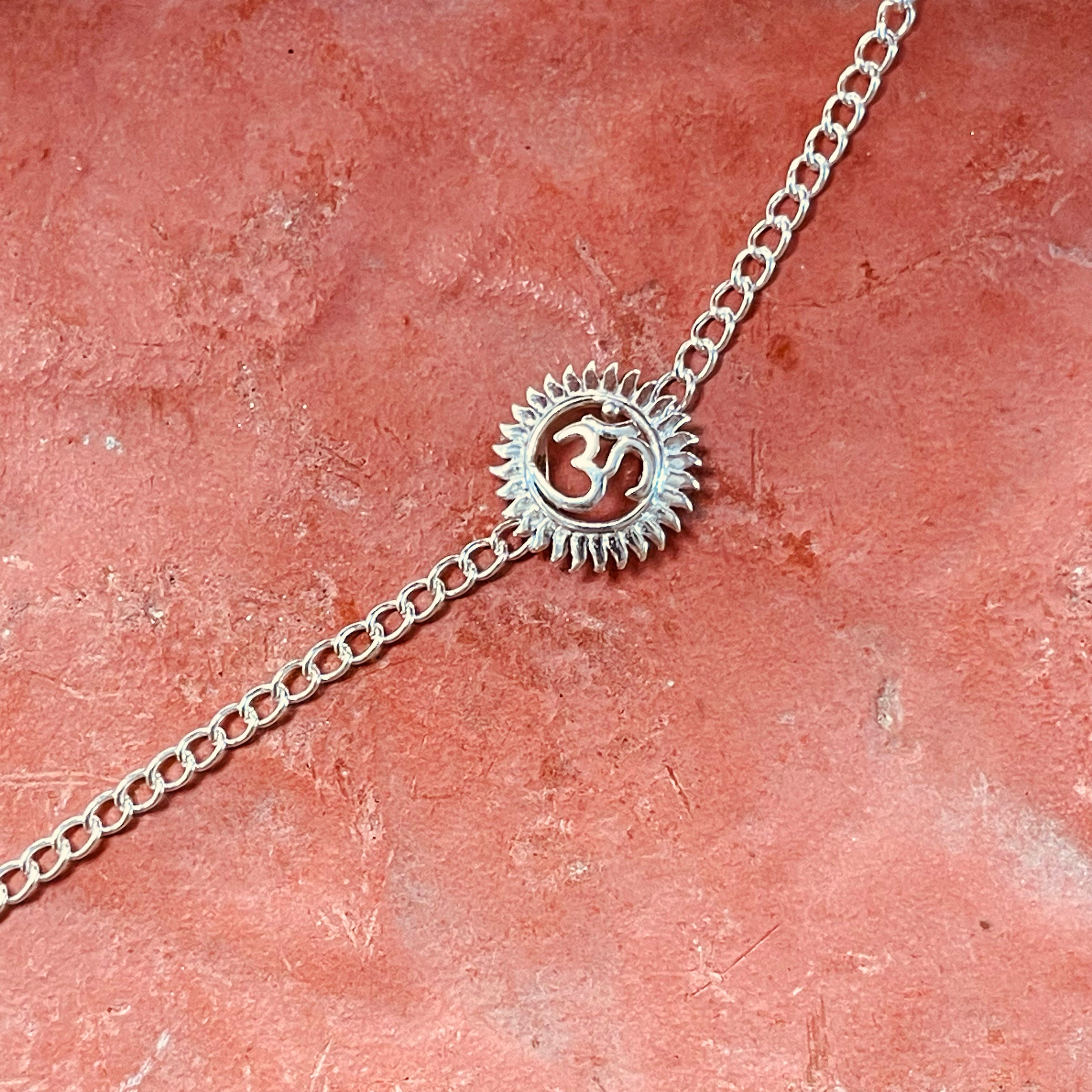 trueBrowns Men 925 Sterling Silver Om Silver Chain Bracelet