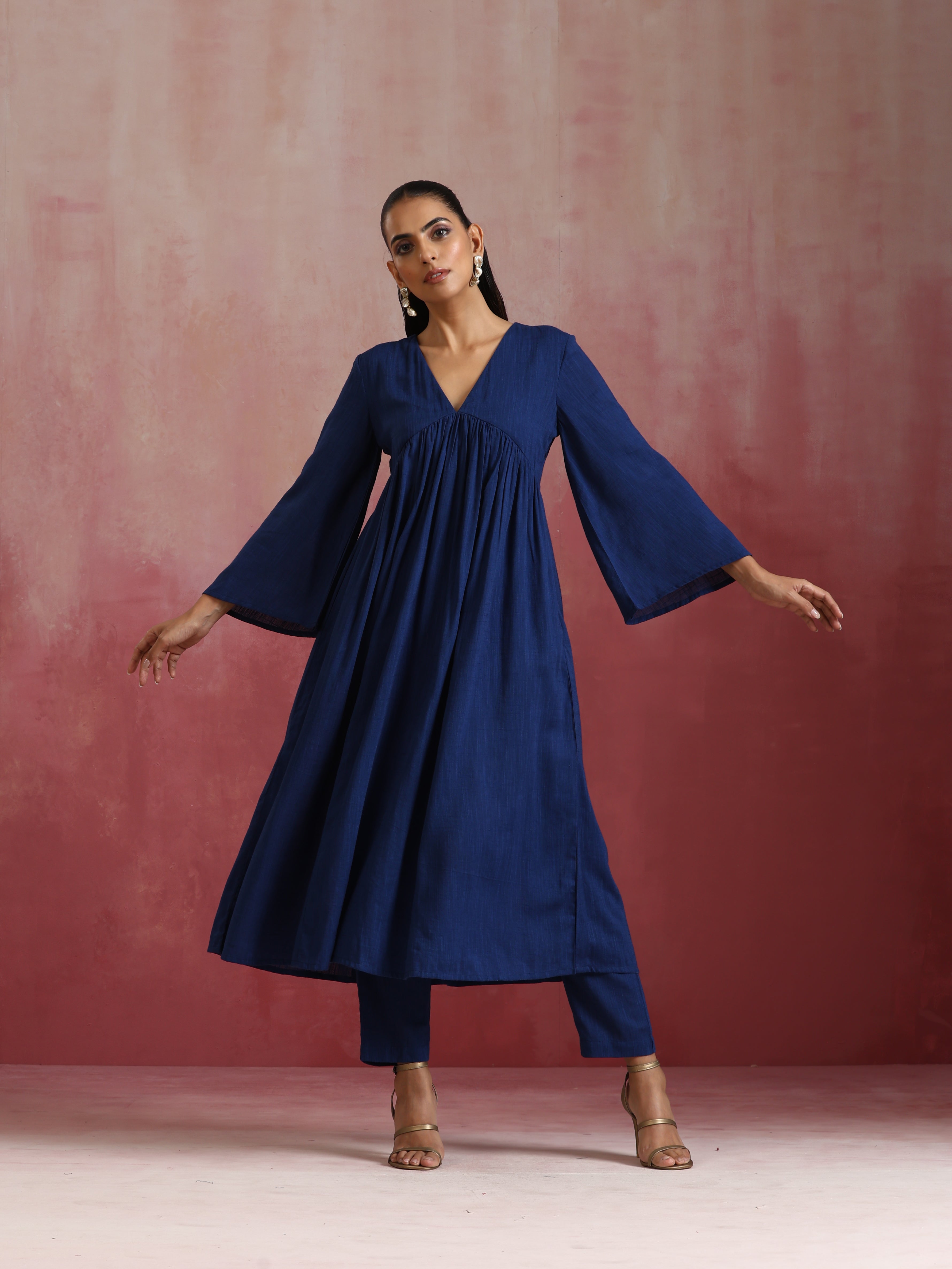 trueBrowns Blue Cotton Dobby Kurta Set
