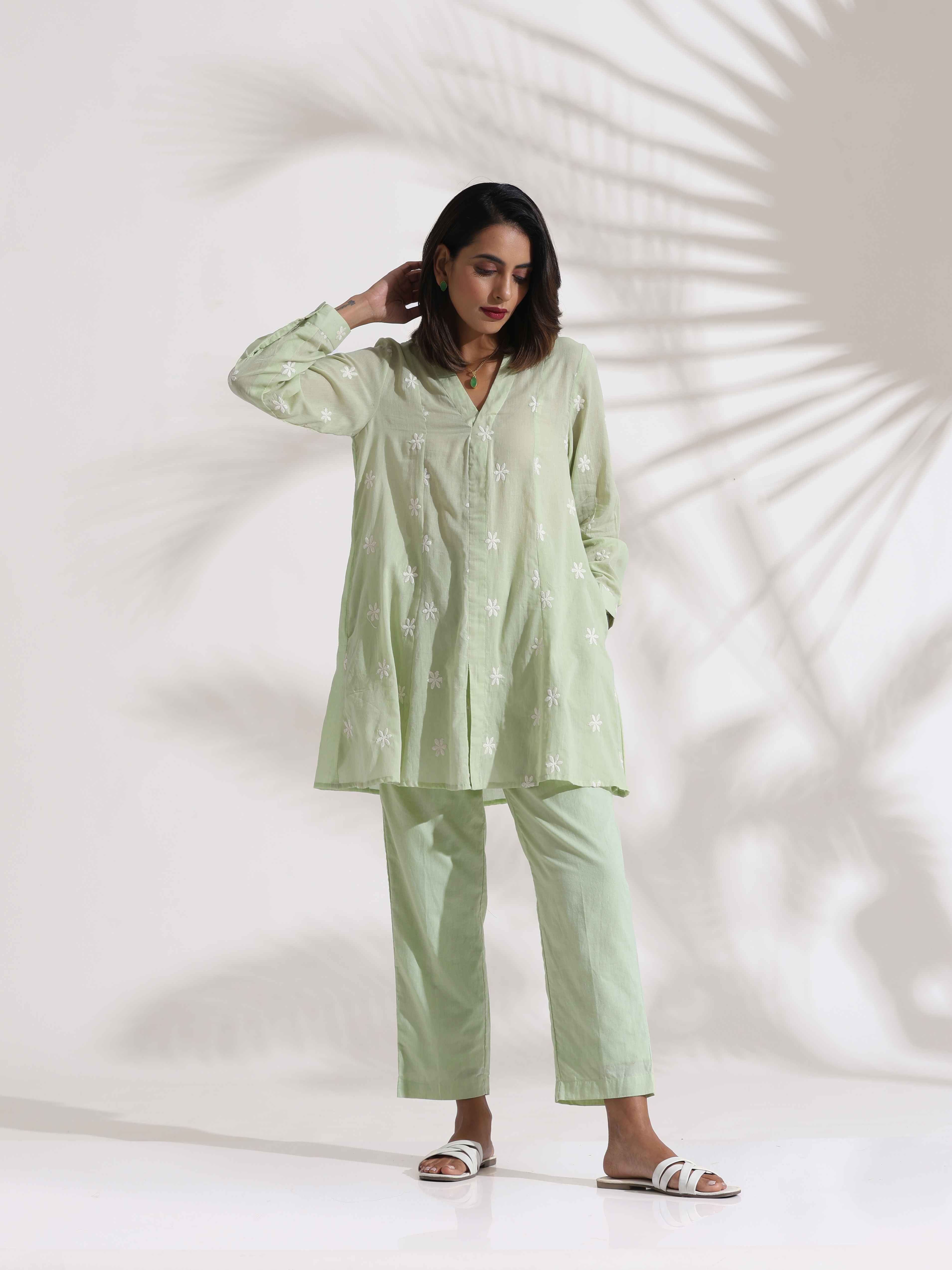 trueBrowns Green Cotton Floral Embroidered Co-ord Set