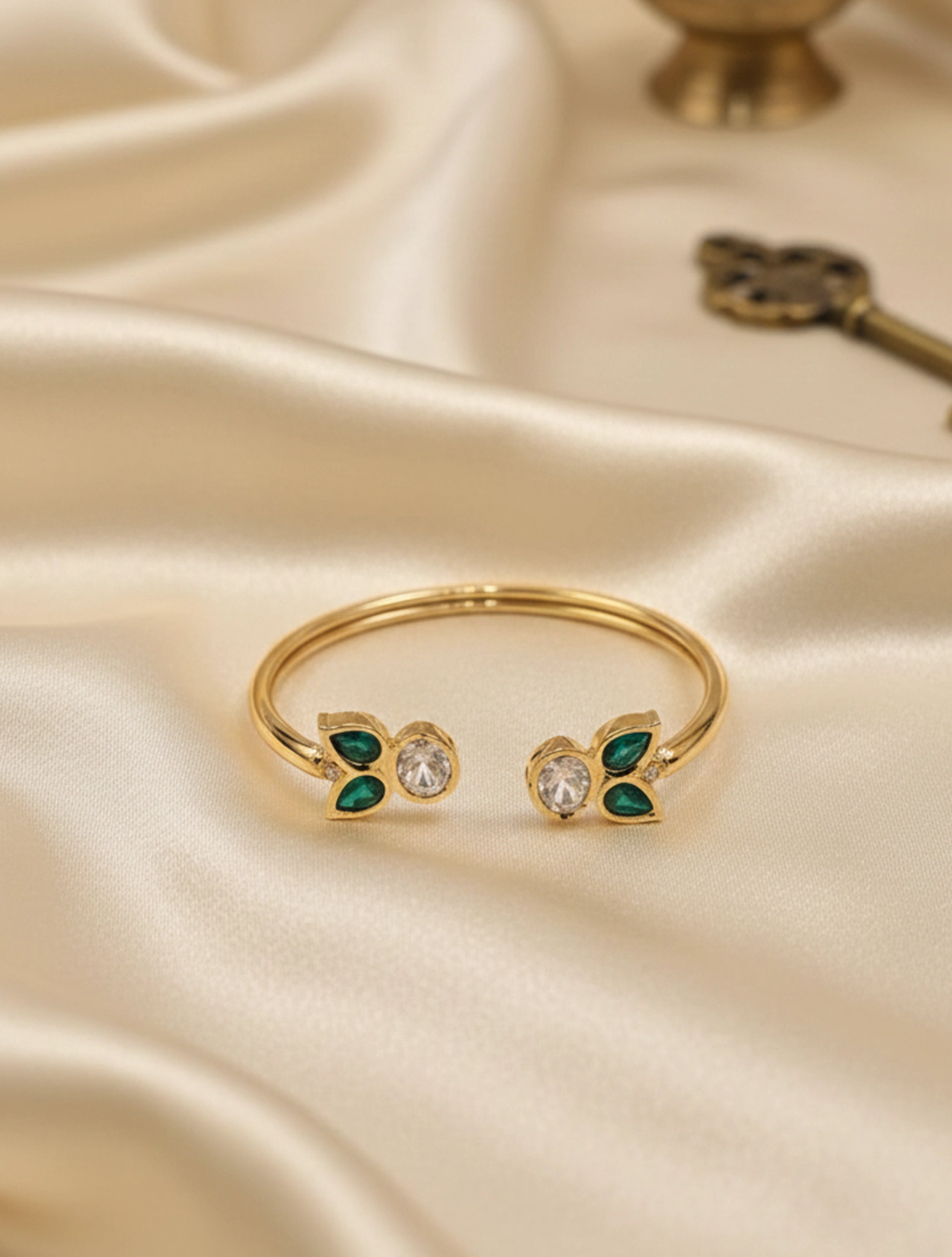 trueBrowns Green Leaf Bracelet