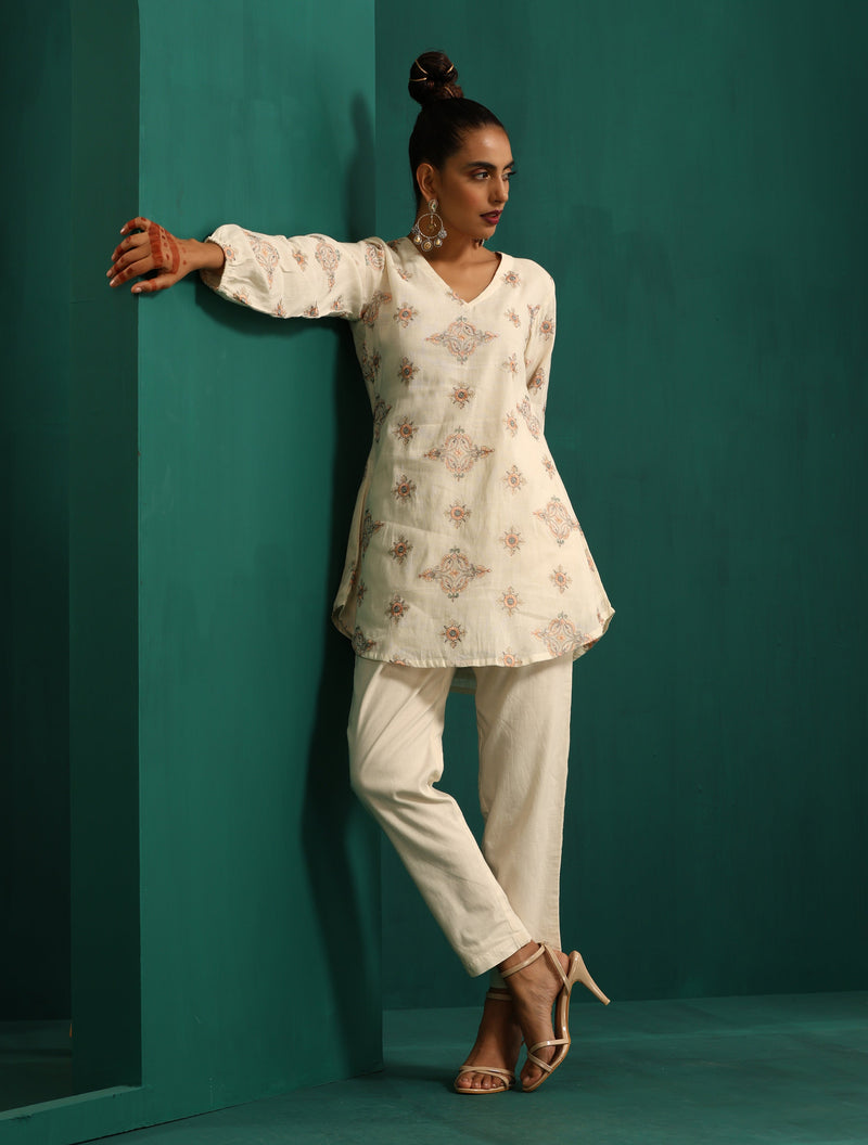 trueBrowns Ivory Peach Embroidered V-Neck Co-Ord Set
