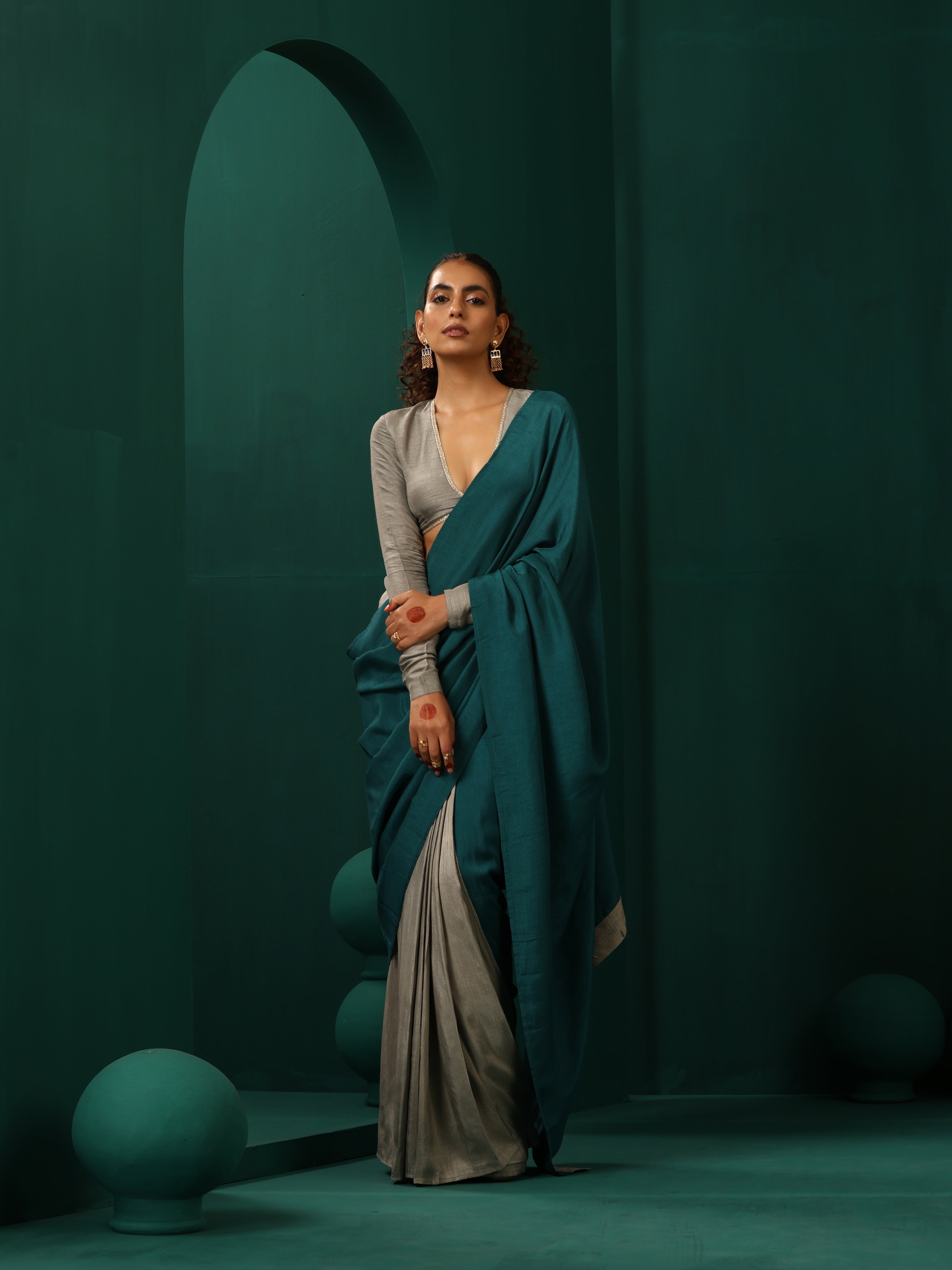trueBrowns Teal Grey Silk Pre-Stitched Saree