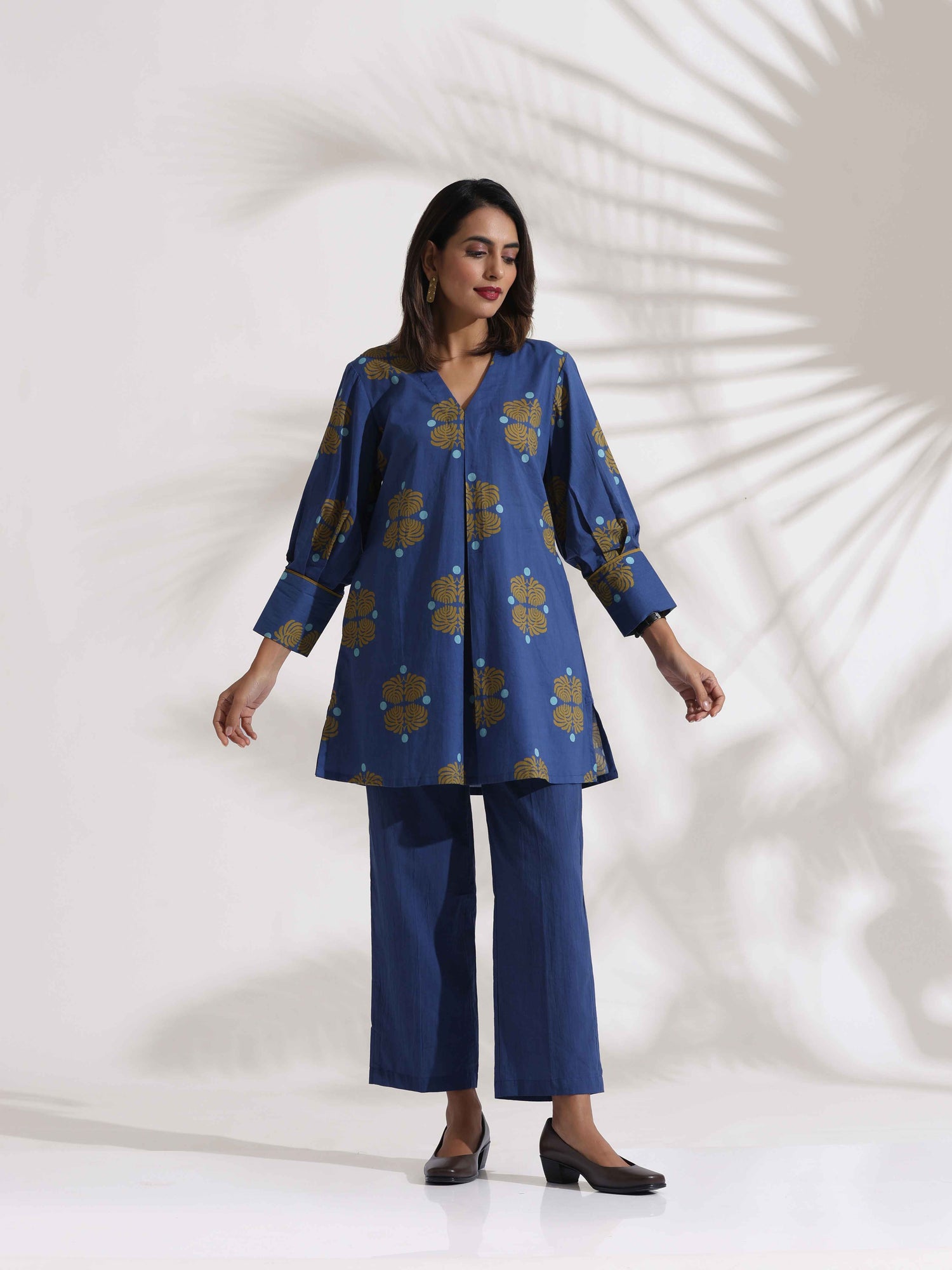 trueBrowns Blue Cotton Print Top & Pants Co-ord Set