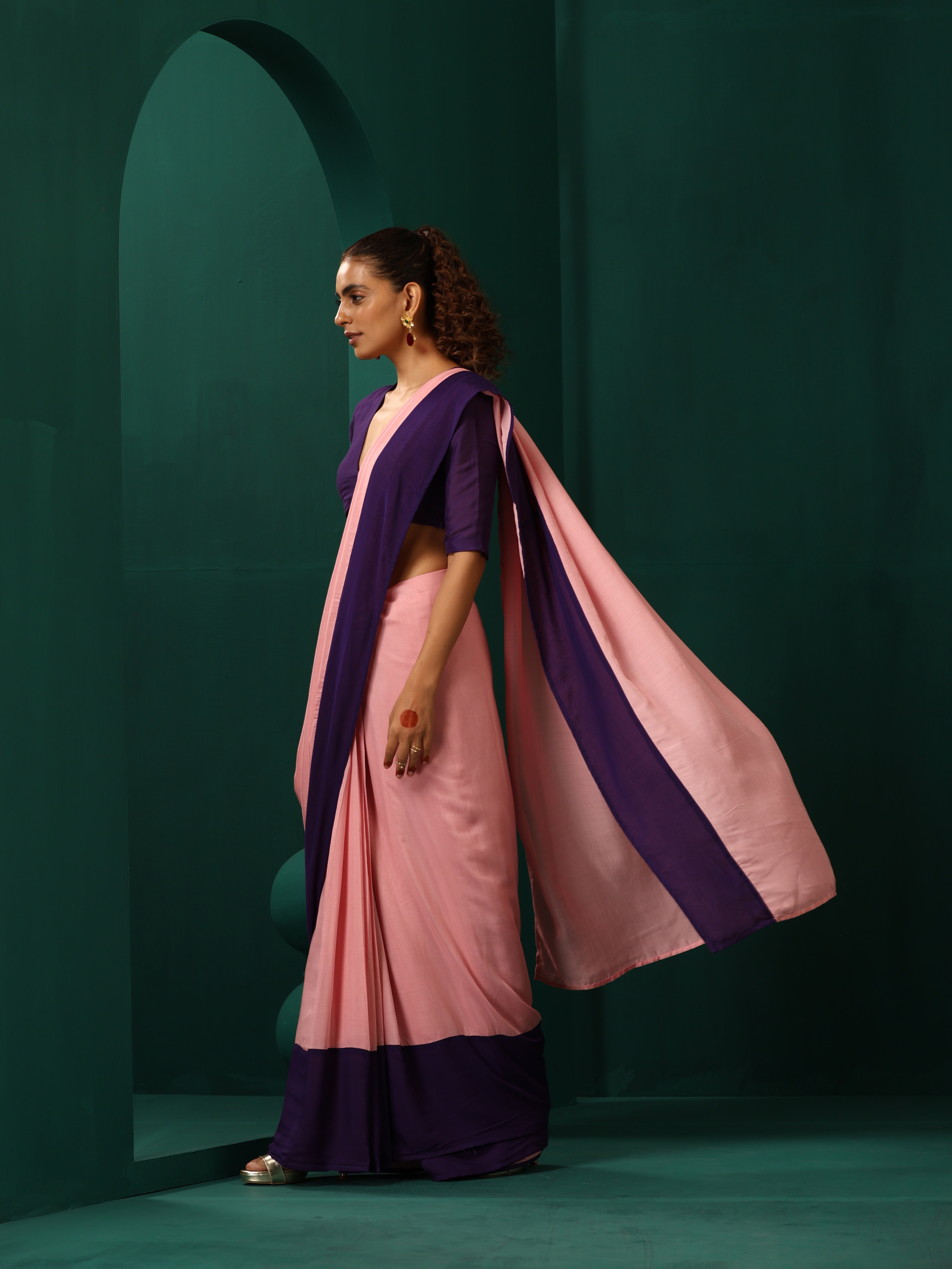 trueBrowns Pink Purple Muslin Silk Saree