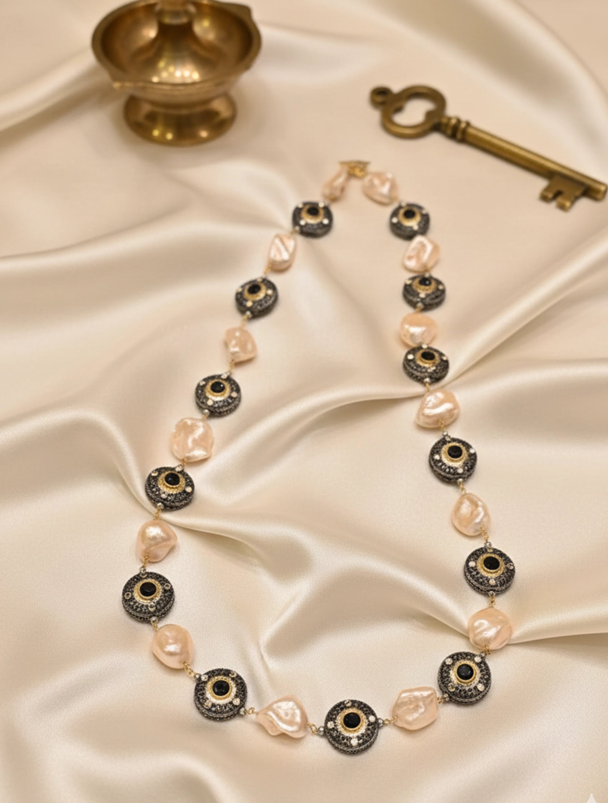 trueBrowns Pearl Noir Fusion Necklace Set