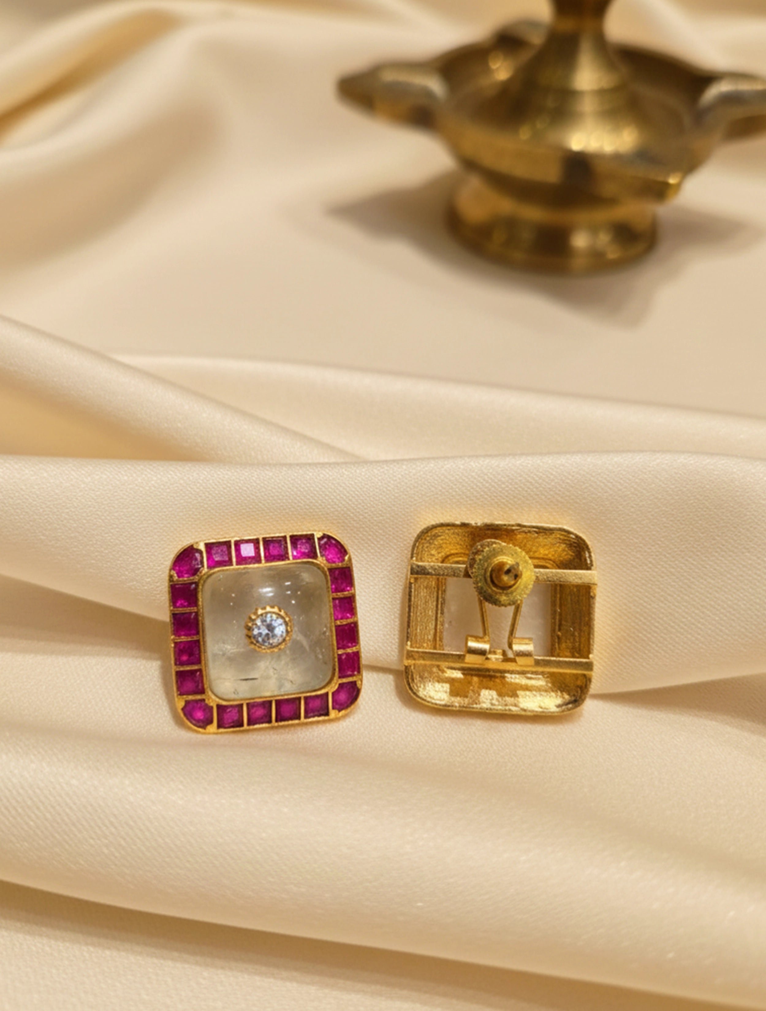 trueBrowns Red Square Studs