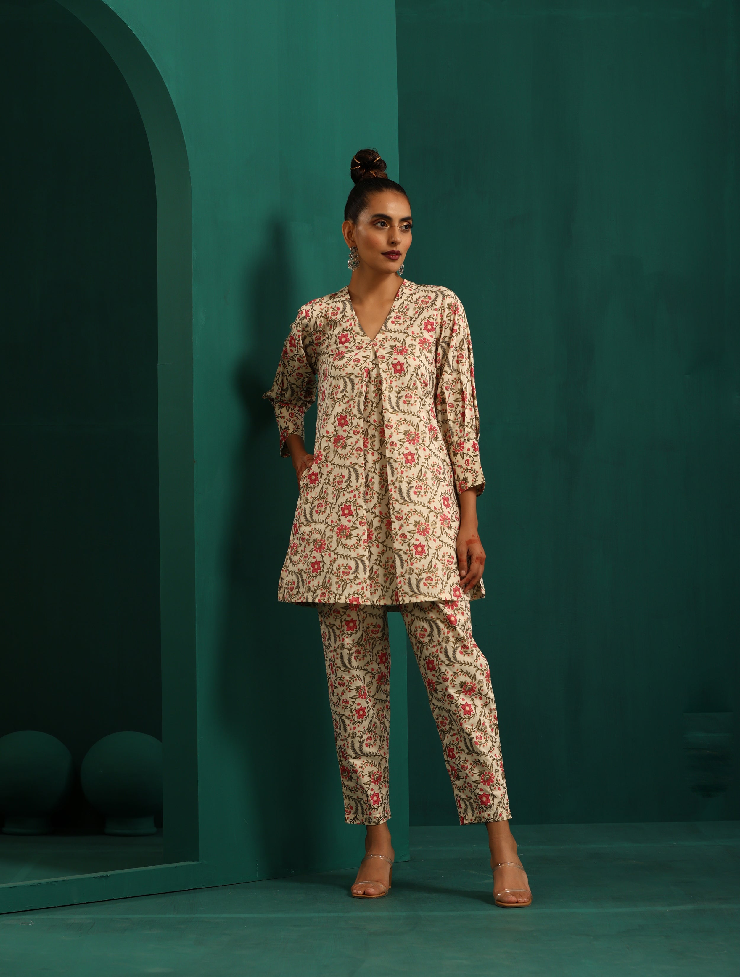 trueBrowns Pink Floral Cotton Printed Co-ord Set