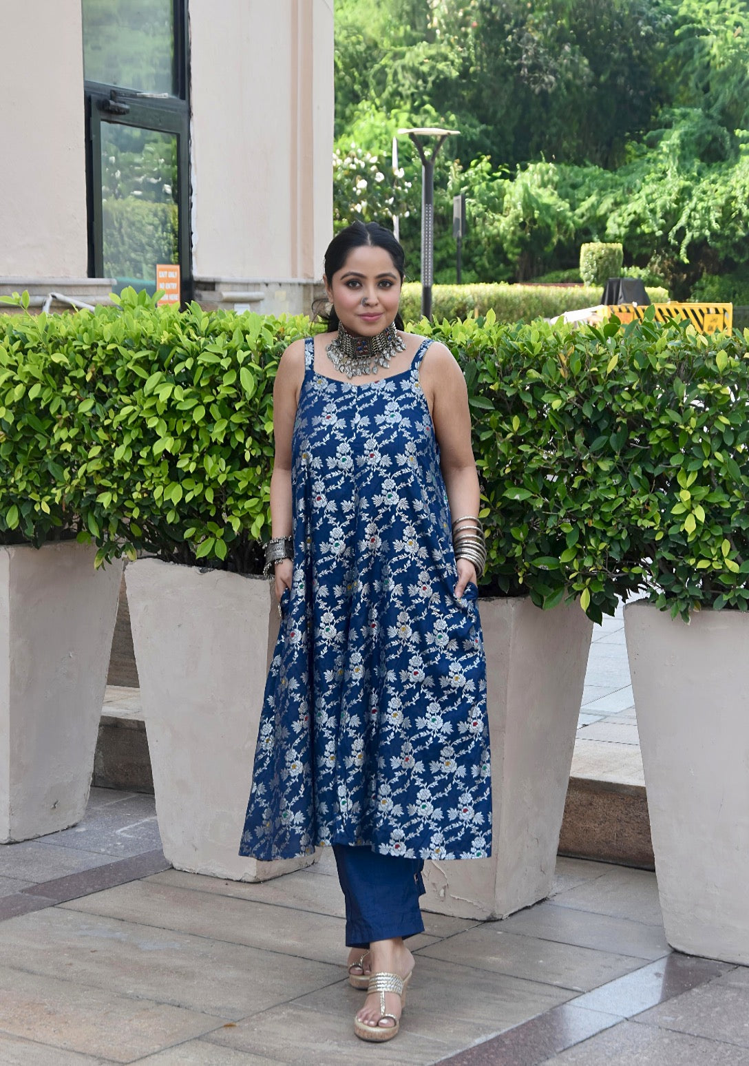 trueBrowns Blue Brocade Straight High-Slit Kurta Co-ord Set