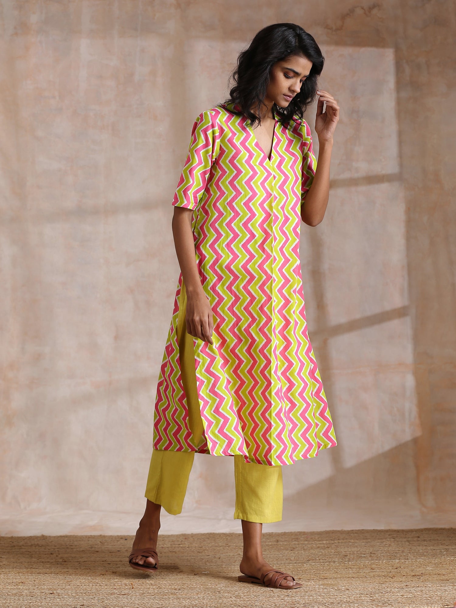 Lime Pink Zig-Zag Lines Print Cotton Kurta Pant Set