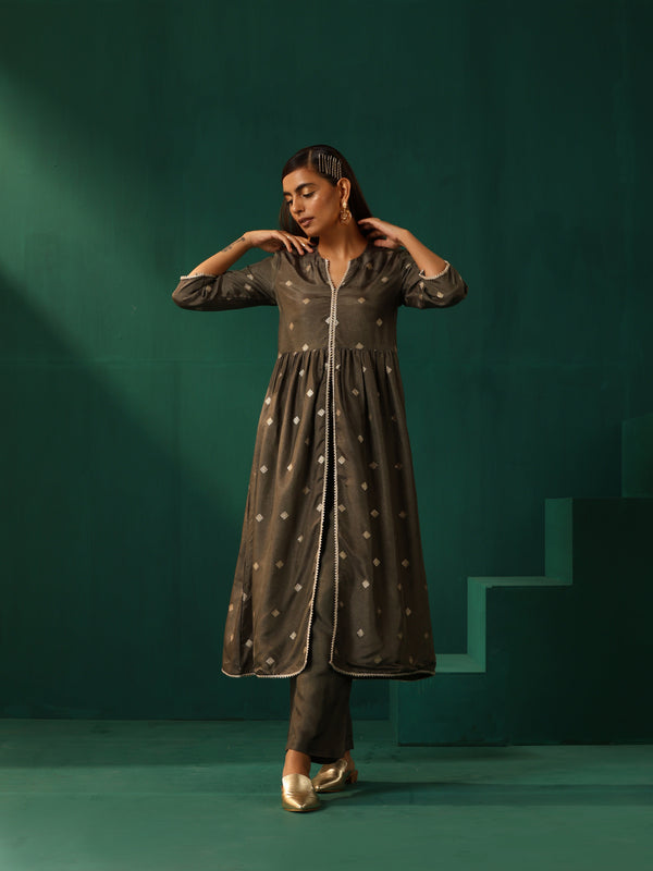 trueBrowns Grey Diamond Viscose Silk Slit Kurta Pant Set