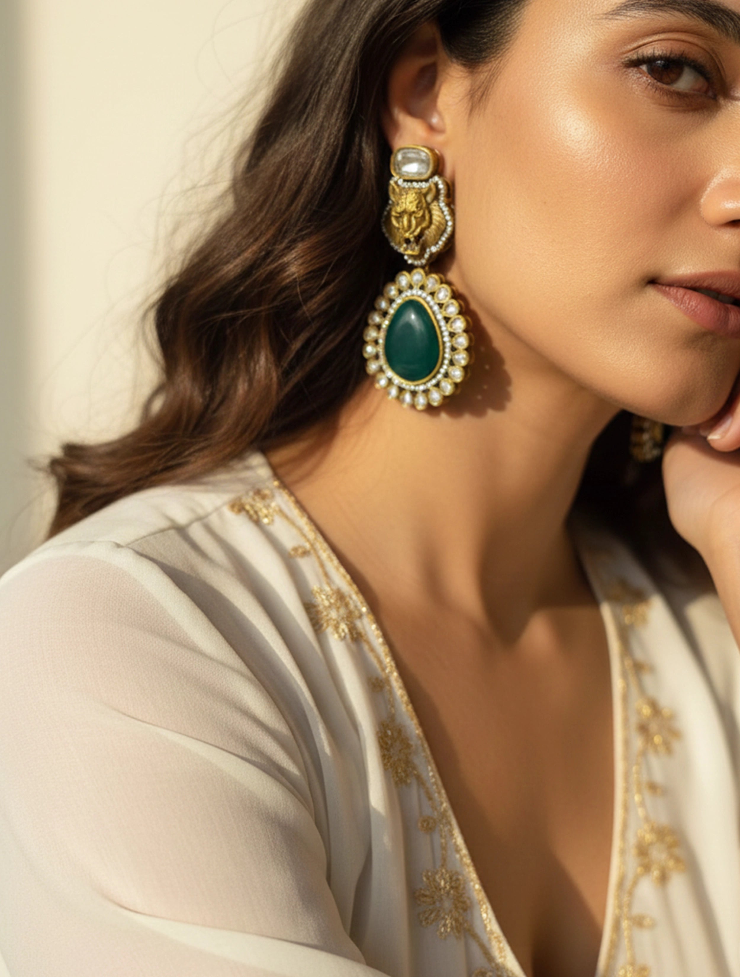 trueBrowns Green Detail Stone Earrings