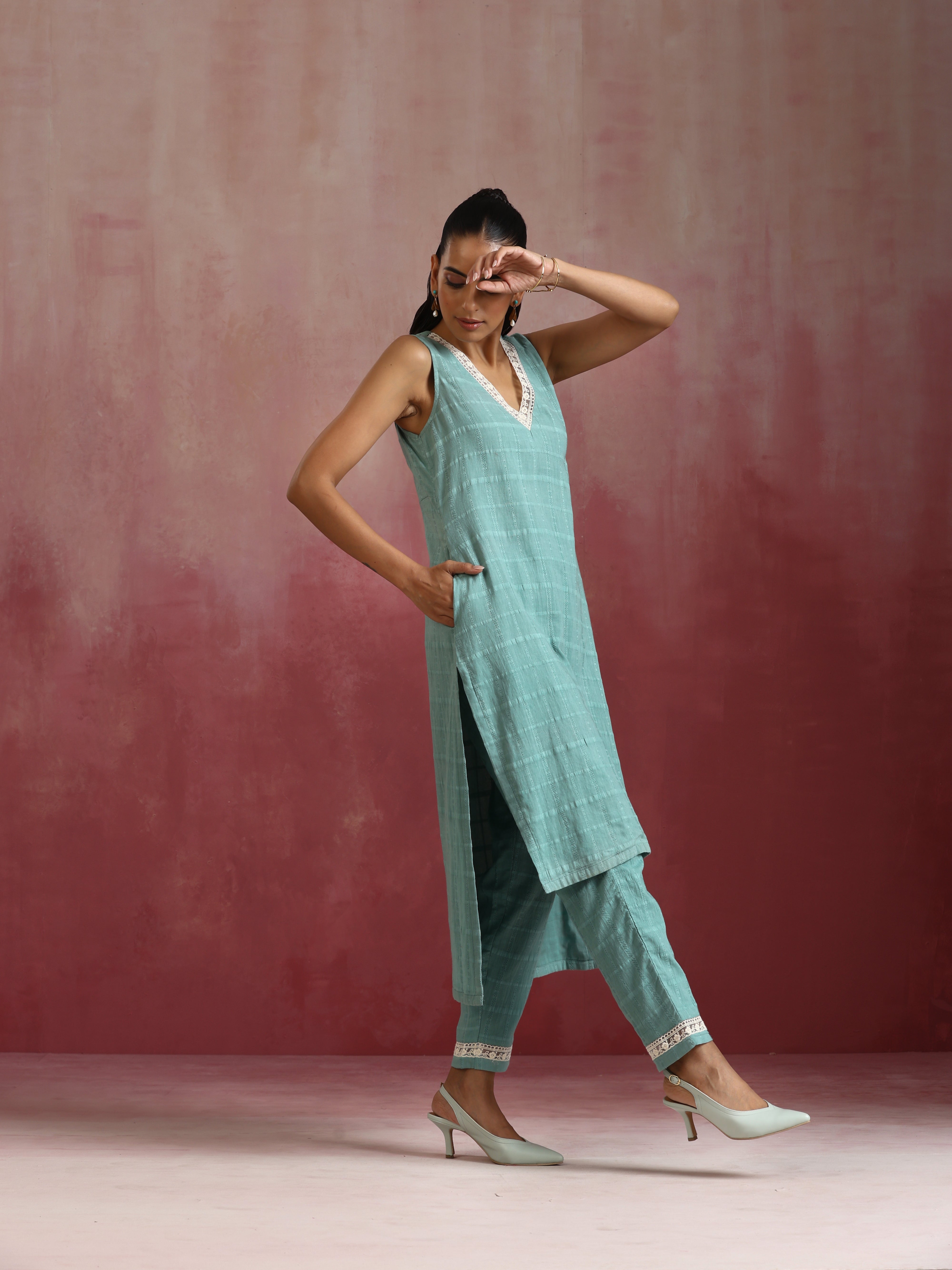 trueBrowns Aqua Blue Cotton Dobby High low Kurta Set