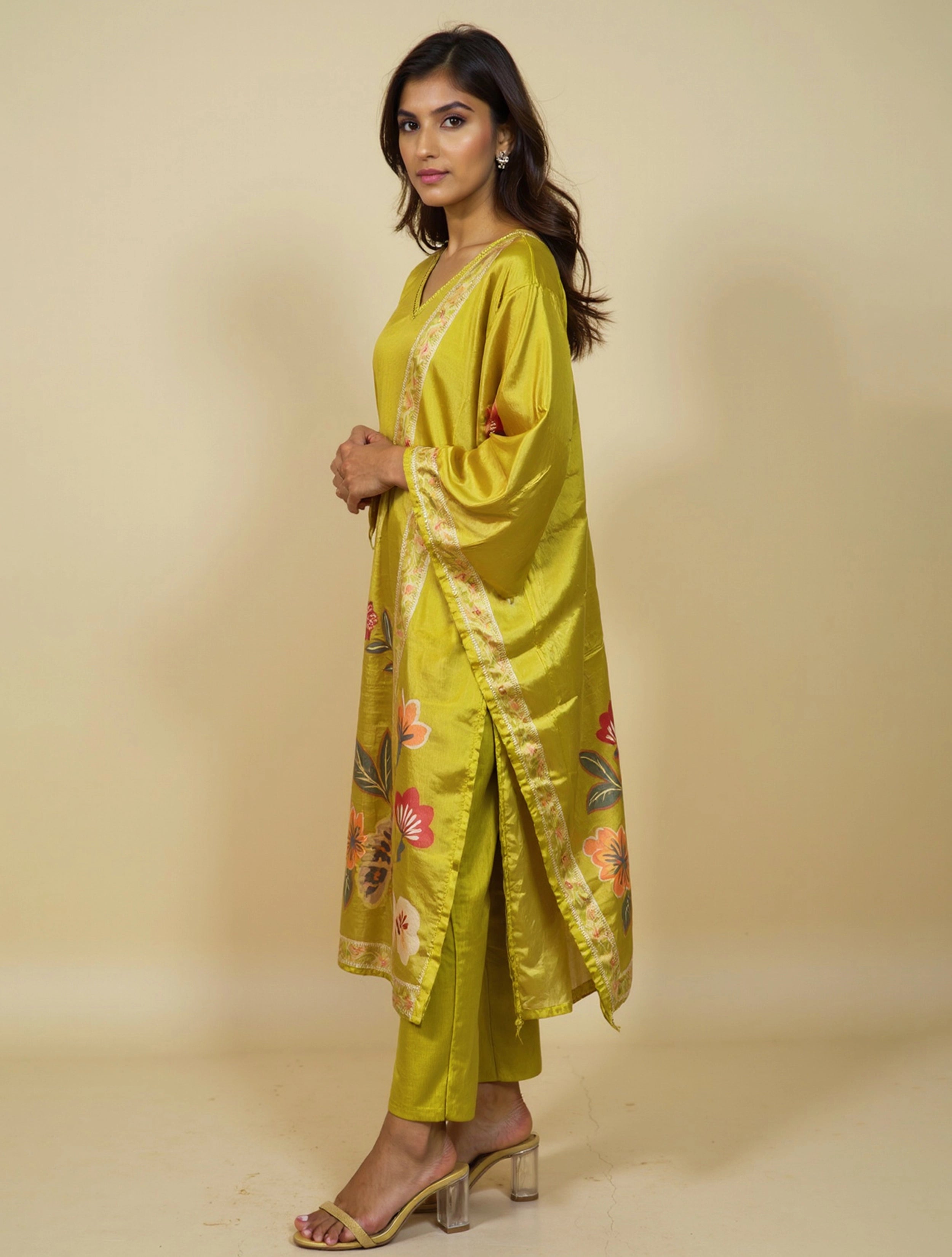 trueBrowns Green Floral V-Neck Emb Straight Kurta Pant Dupatta Set