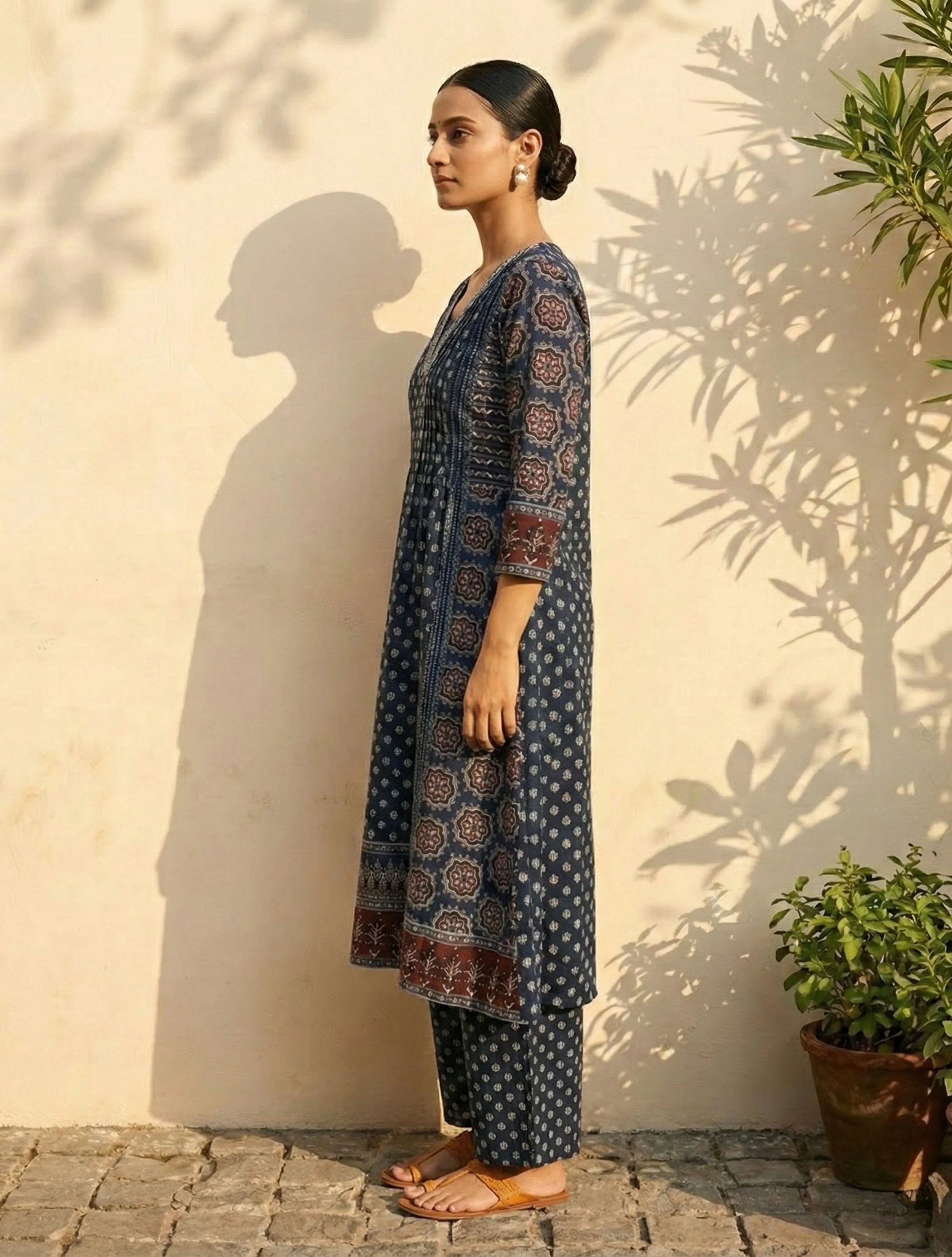 trueBrowns Blue Printed Kurta Pant Dupatta Set