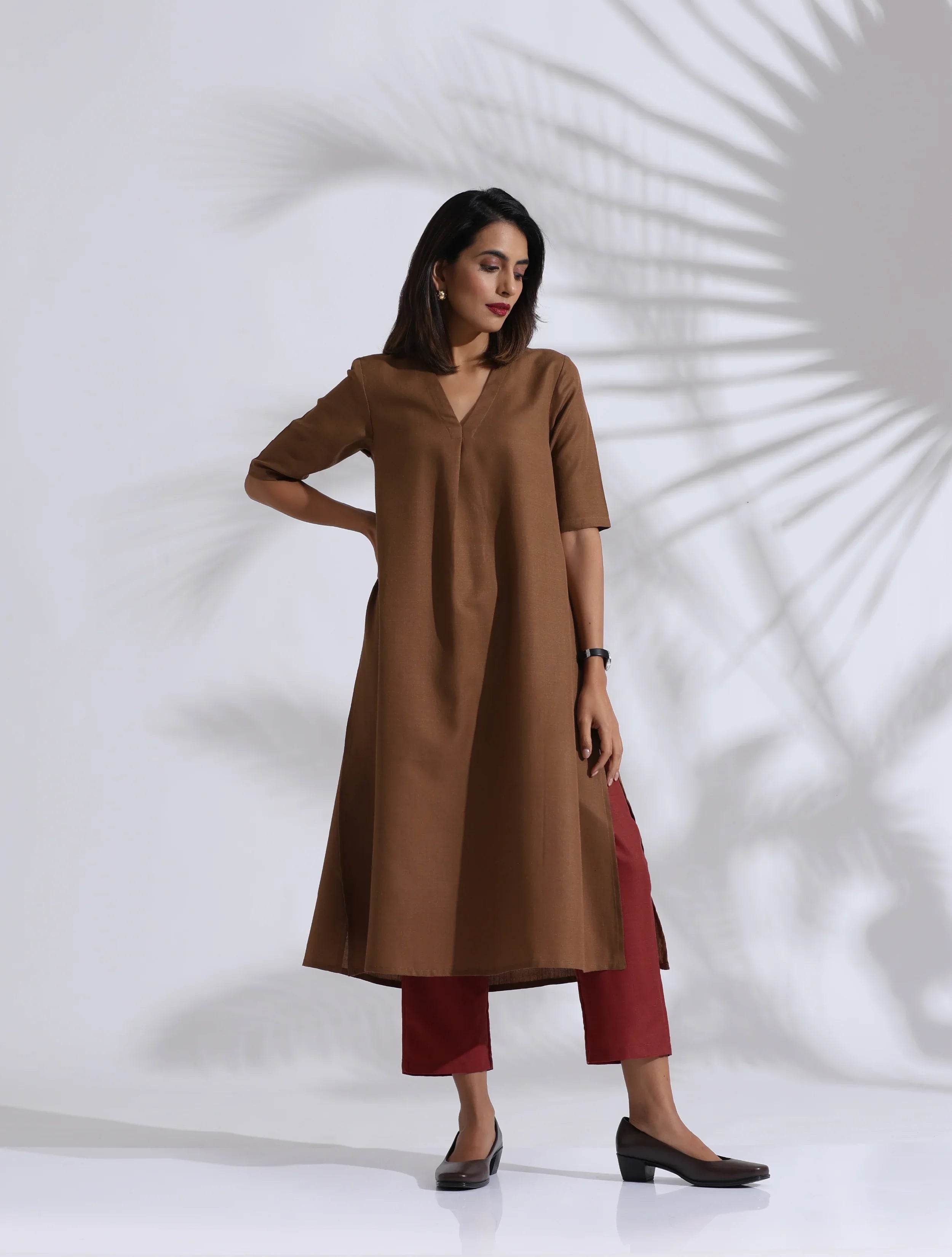 trueBrowns Brown Slub Highslit Kurta Set