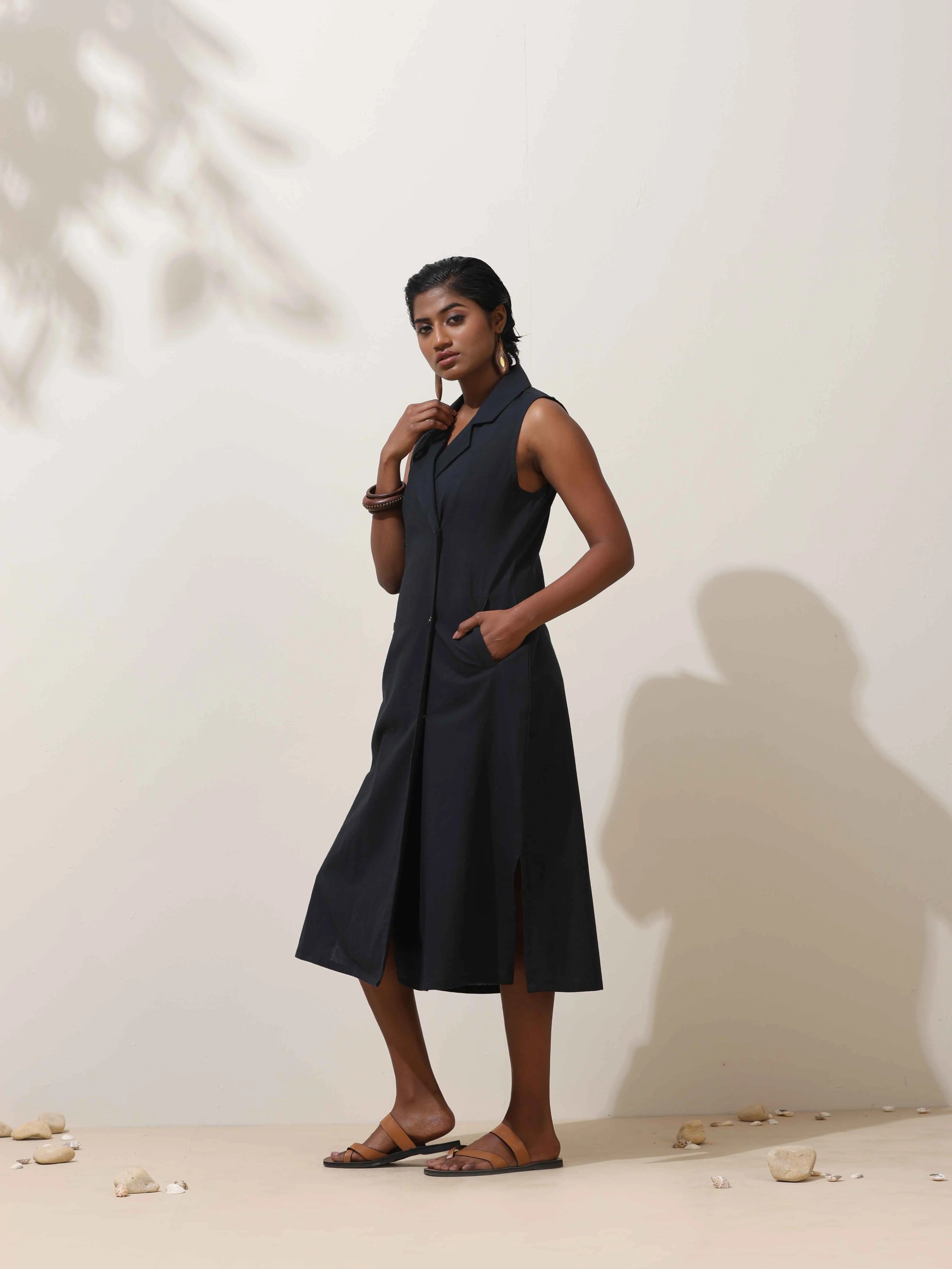 trueBrowns Black  Cotton Linen Dress