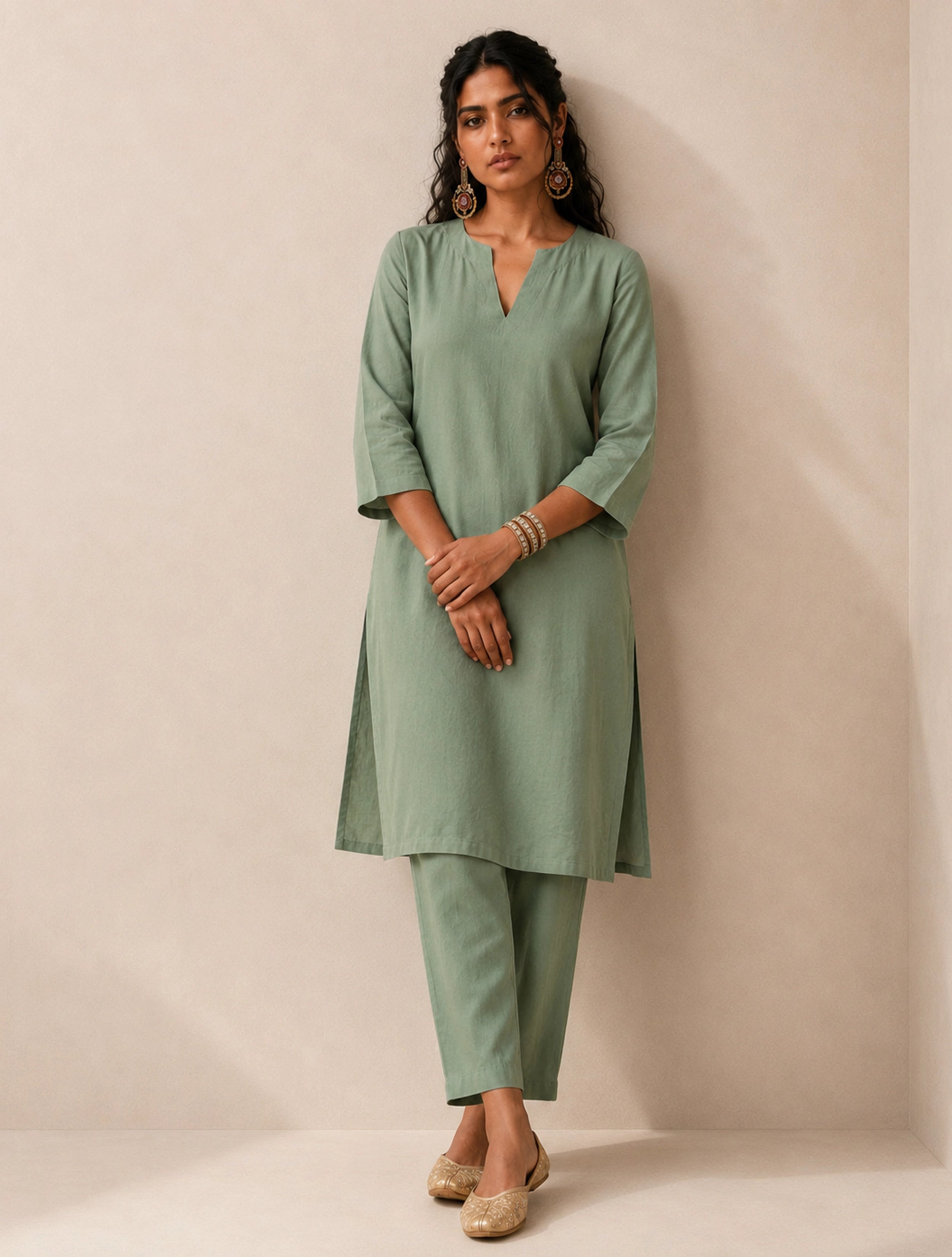 trueBrowns Green Solid Viscose Kurta Co-Ord Set