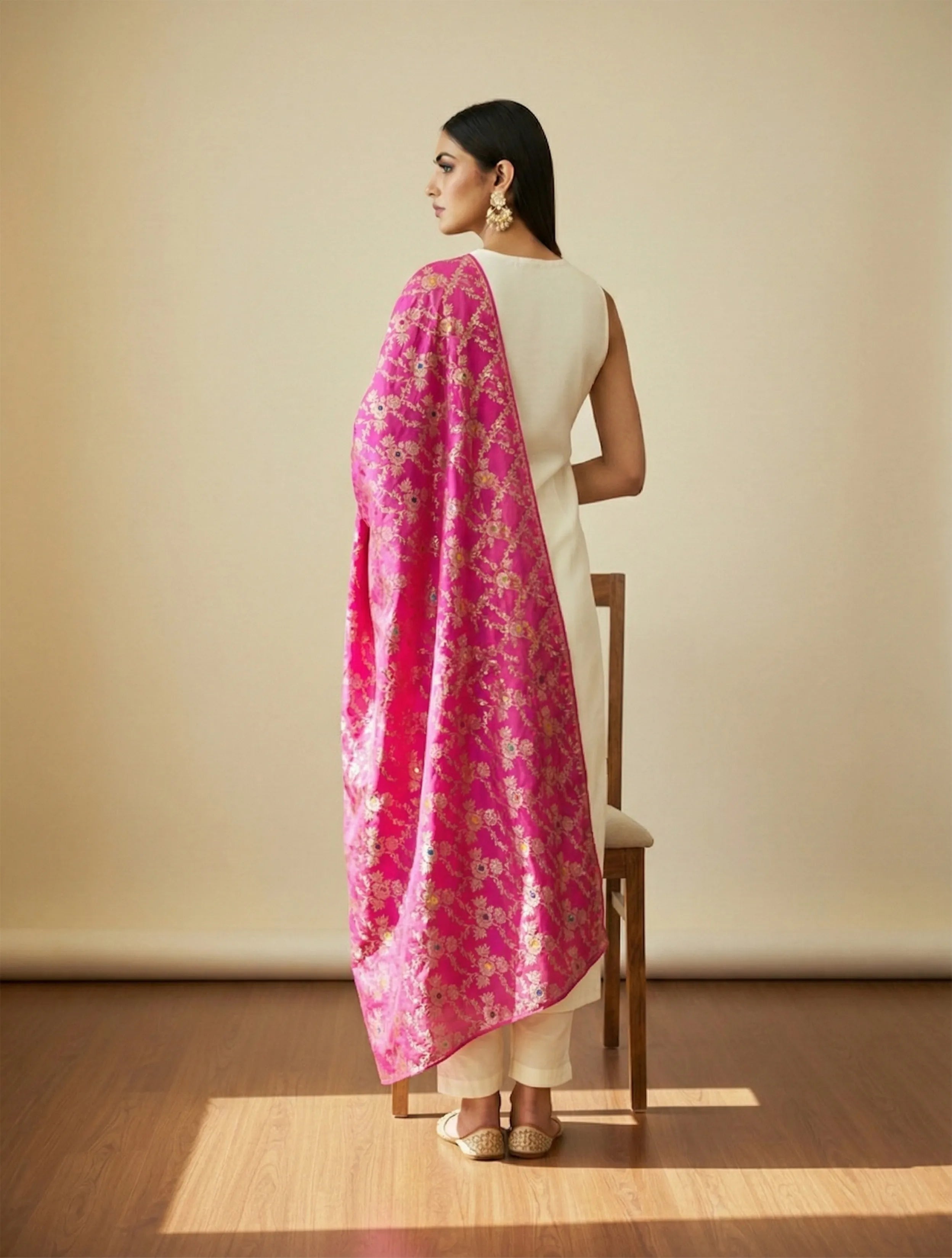 trueBrowns Pink Rose Brocade Dupatta