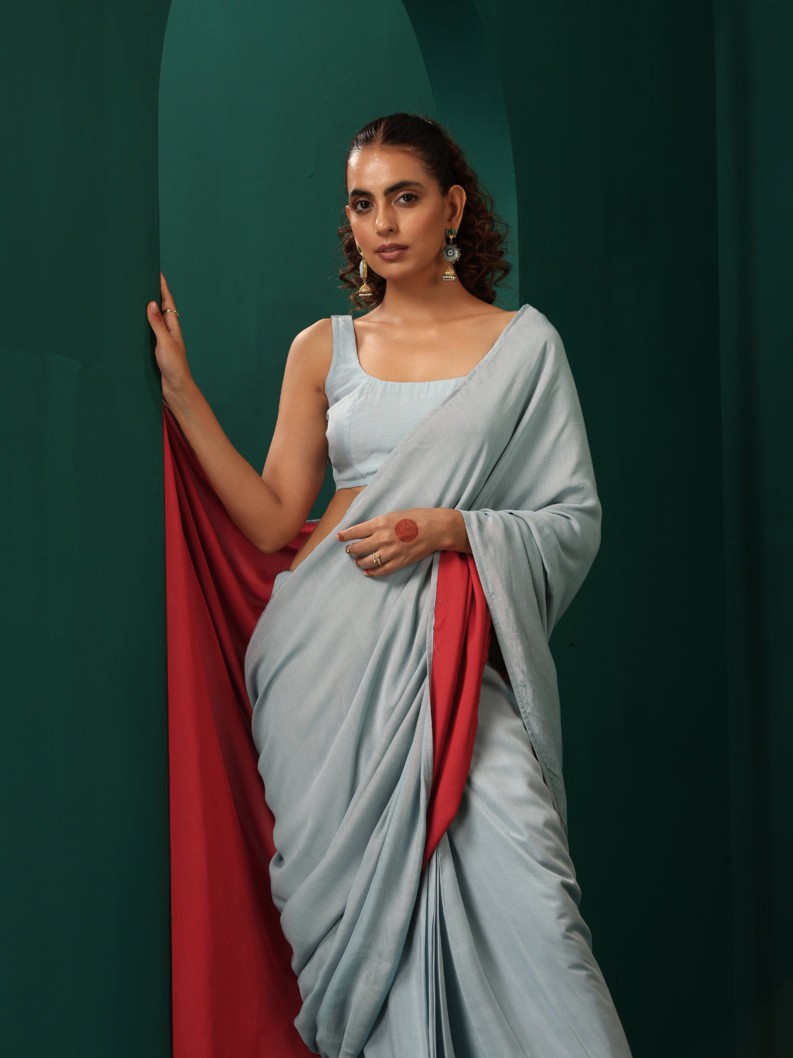 trueBrowns Powder Blue Muslin Silk Saree With Unstitched Blouse