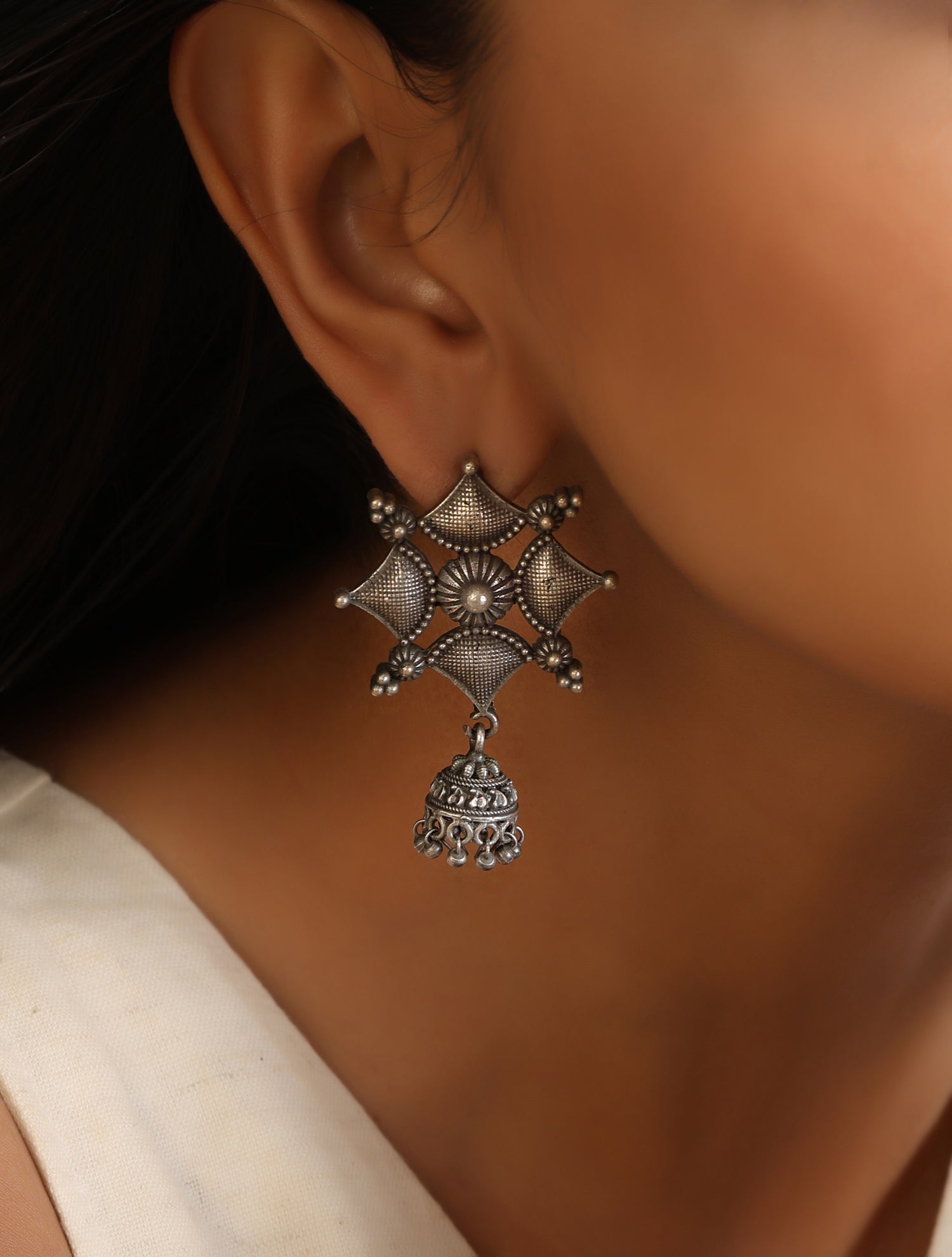 trueBrowns Silver Star Earrings