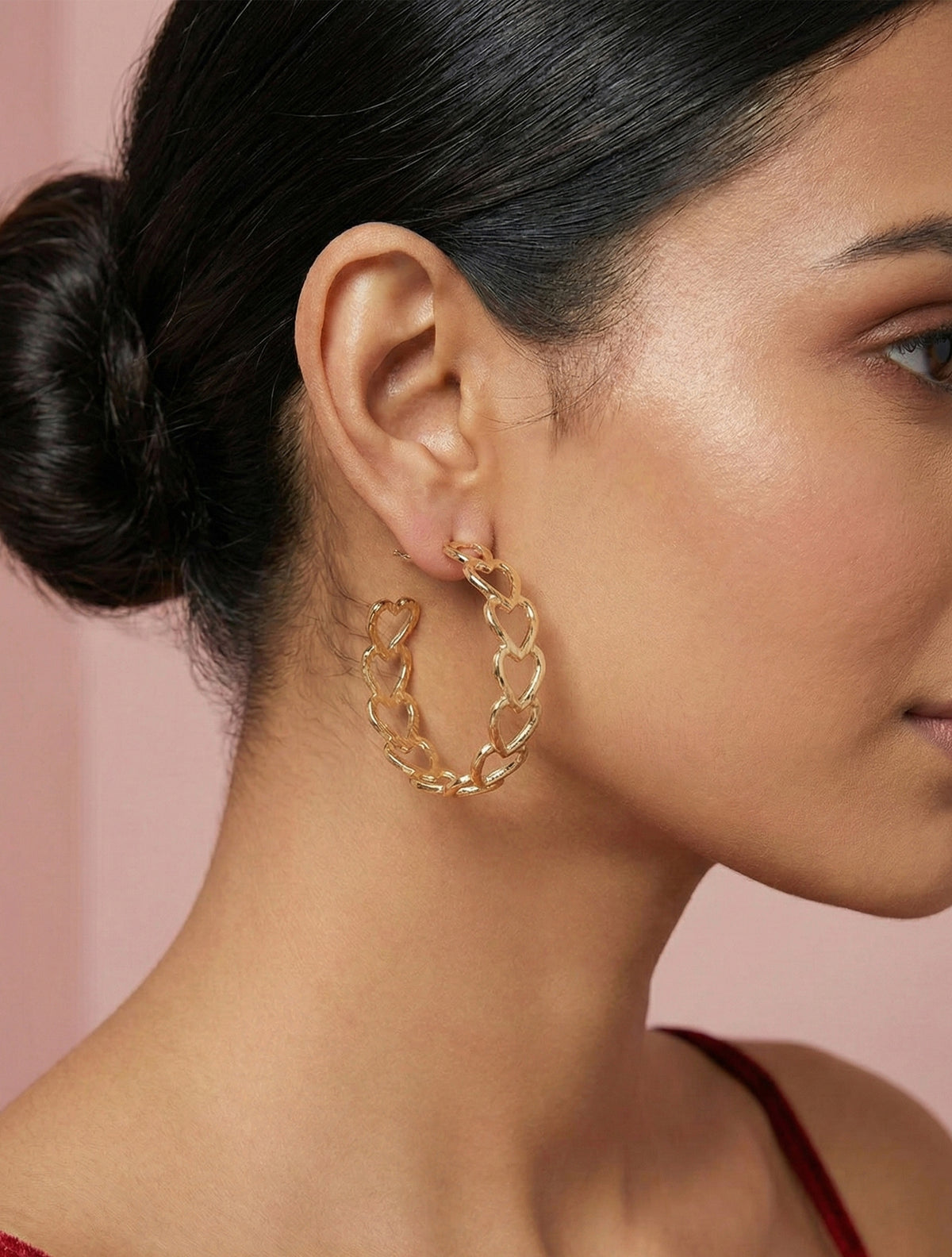 trueBrowns Gold Linked Heart Hoop Earrings