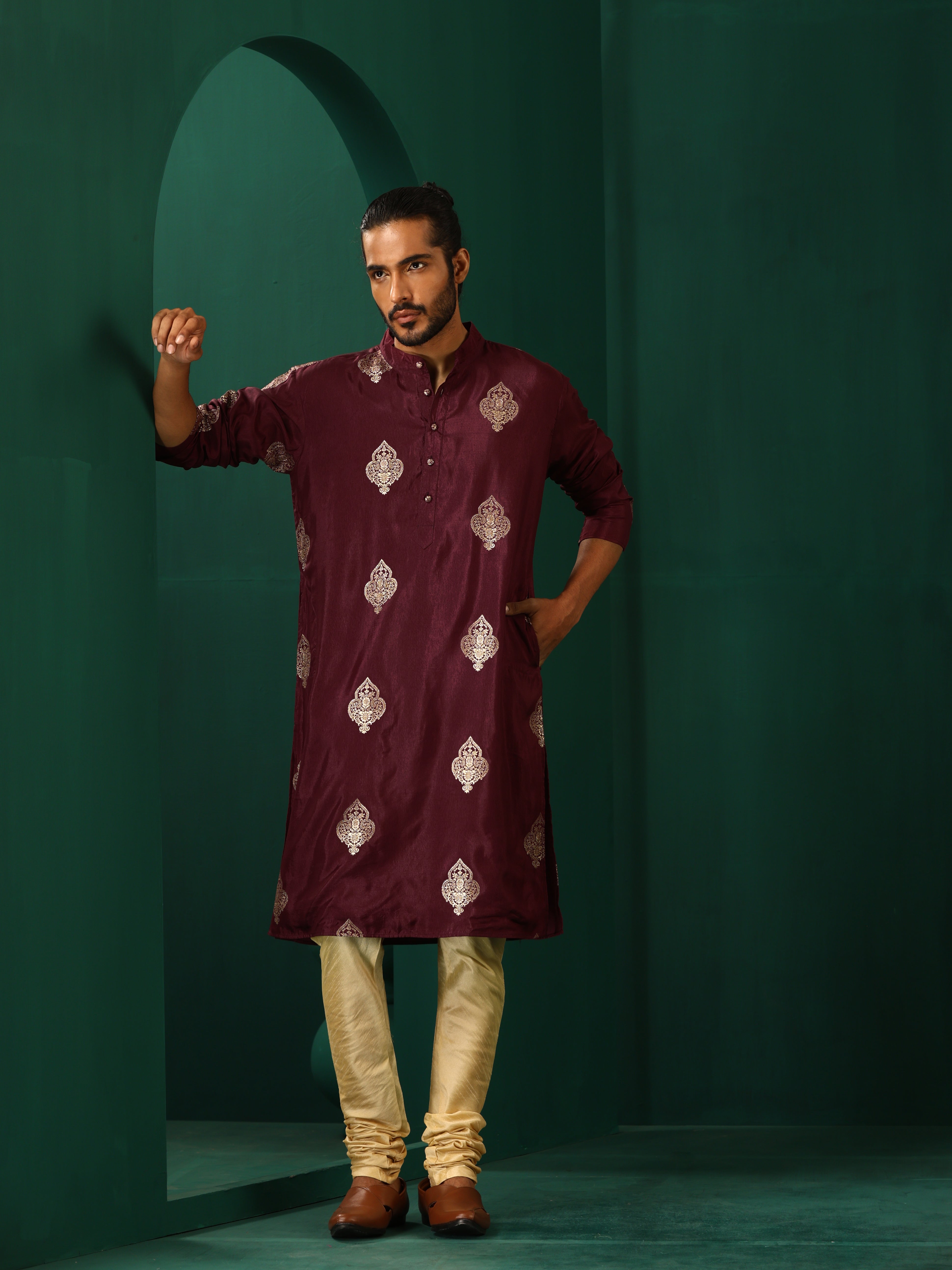 trueBrowns Men Wine Geometric Viscose Silk Long Kurta