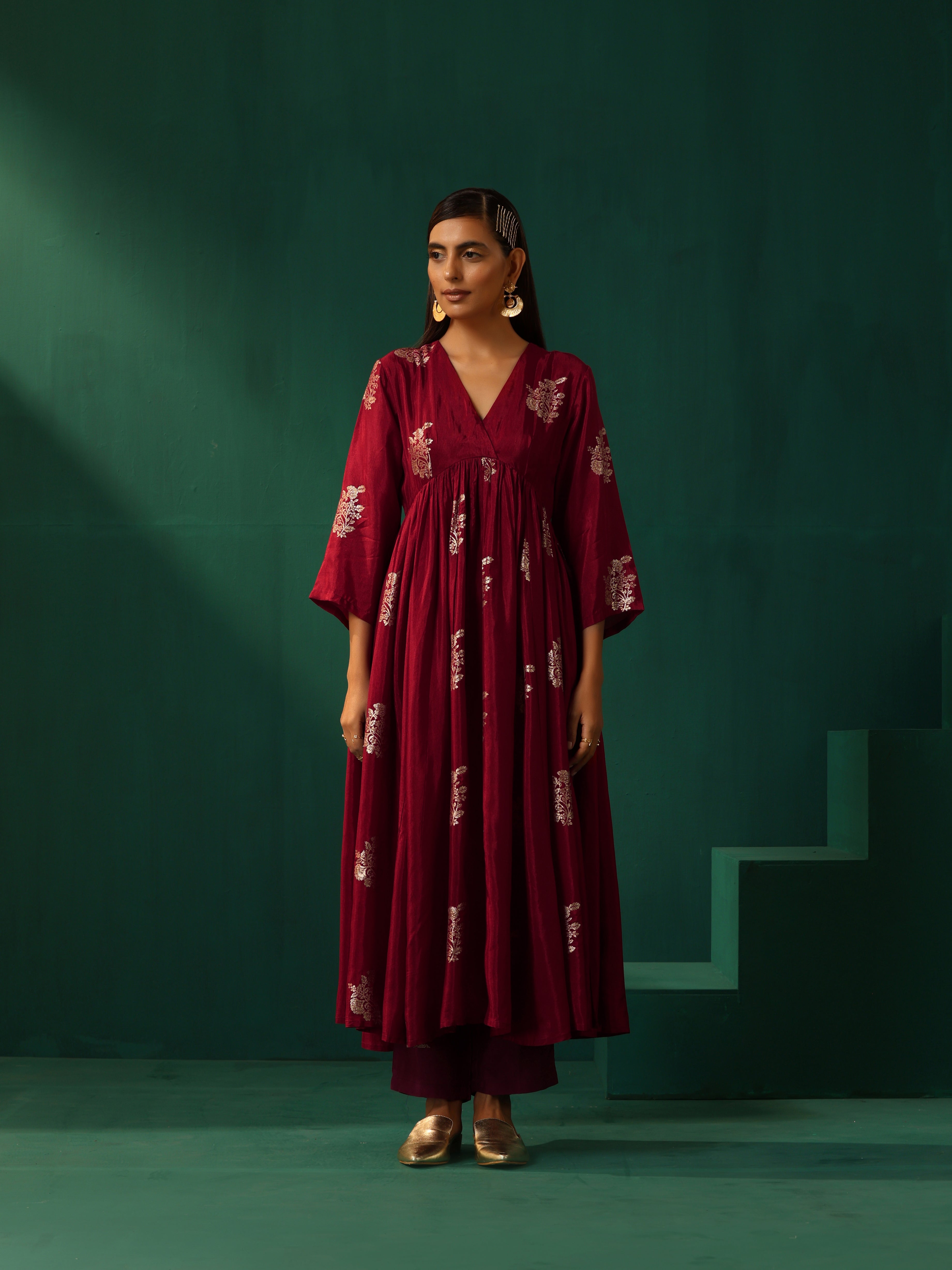 trueBrowns Maroon Floral Viscose Silk Kurta Pant Set