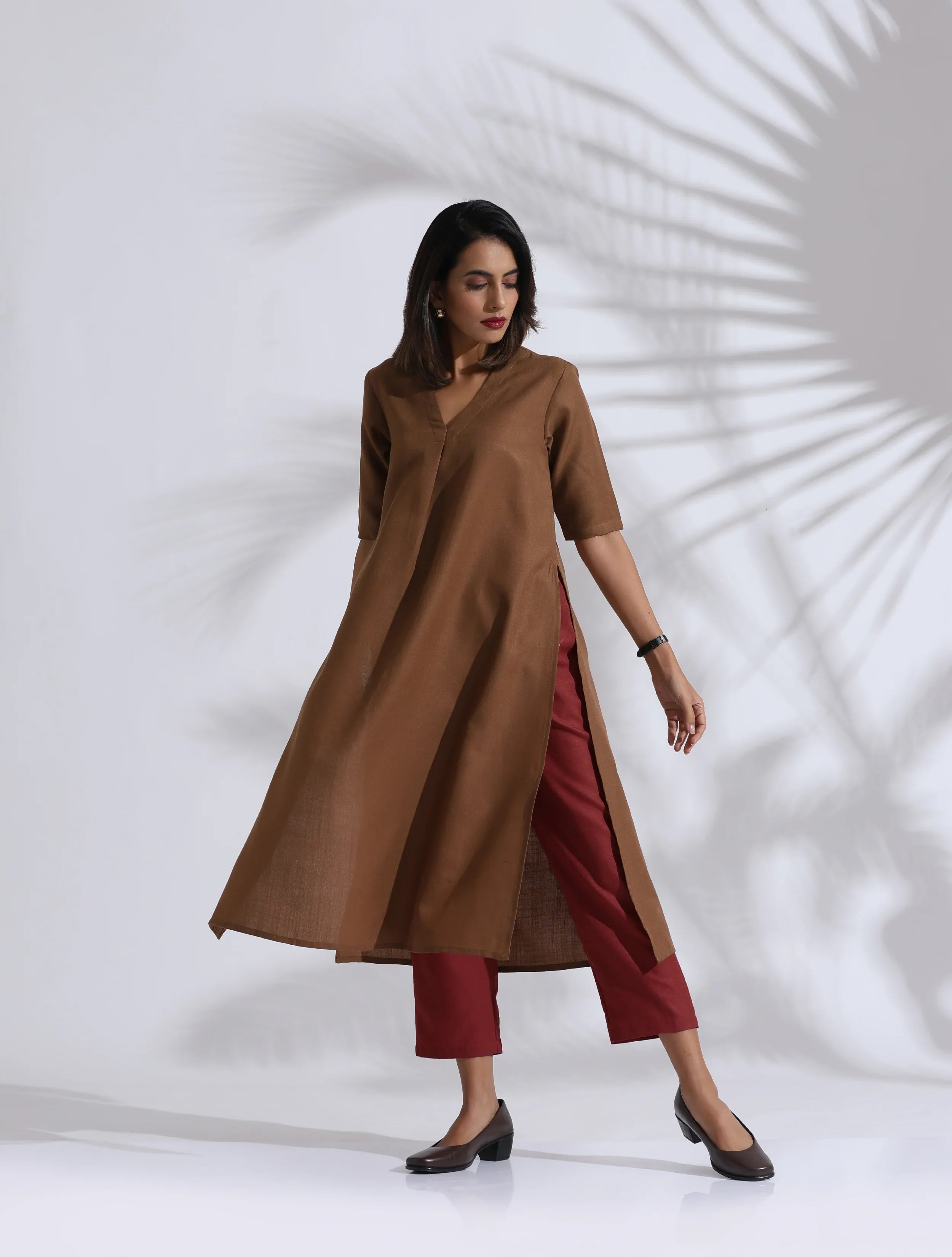 trueBrowns Brown Slub Highslit Kurta Set