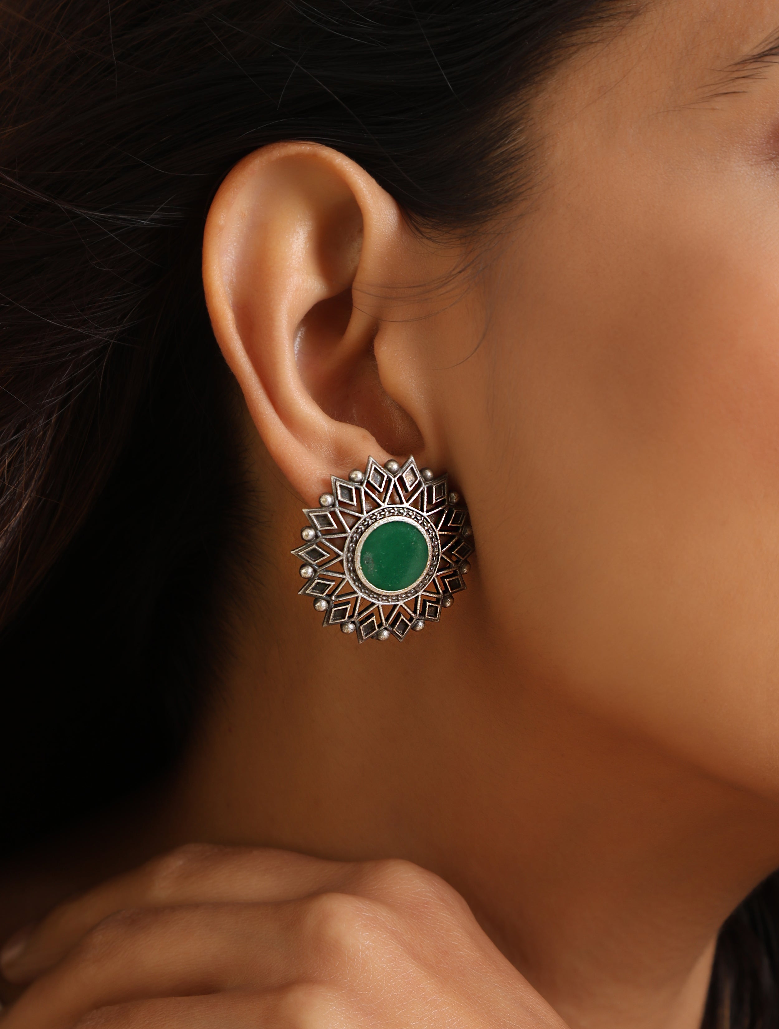 trueBrowns Silver Green Stud Earrings