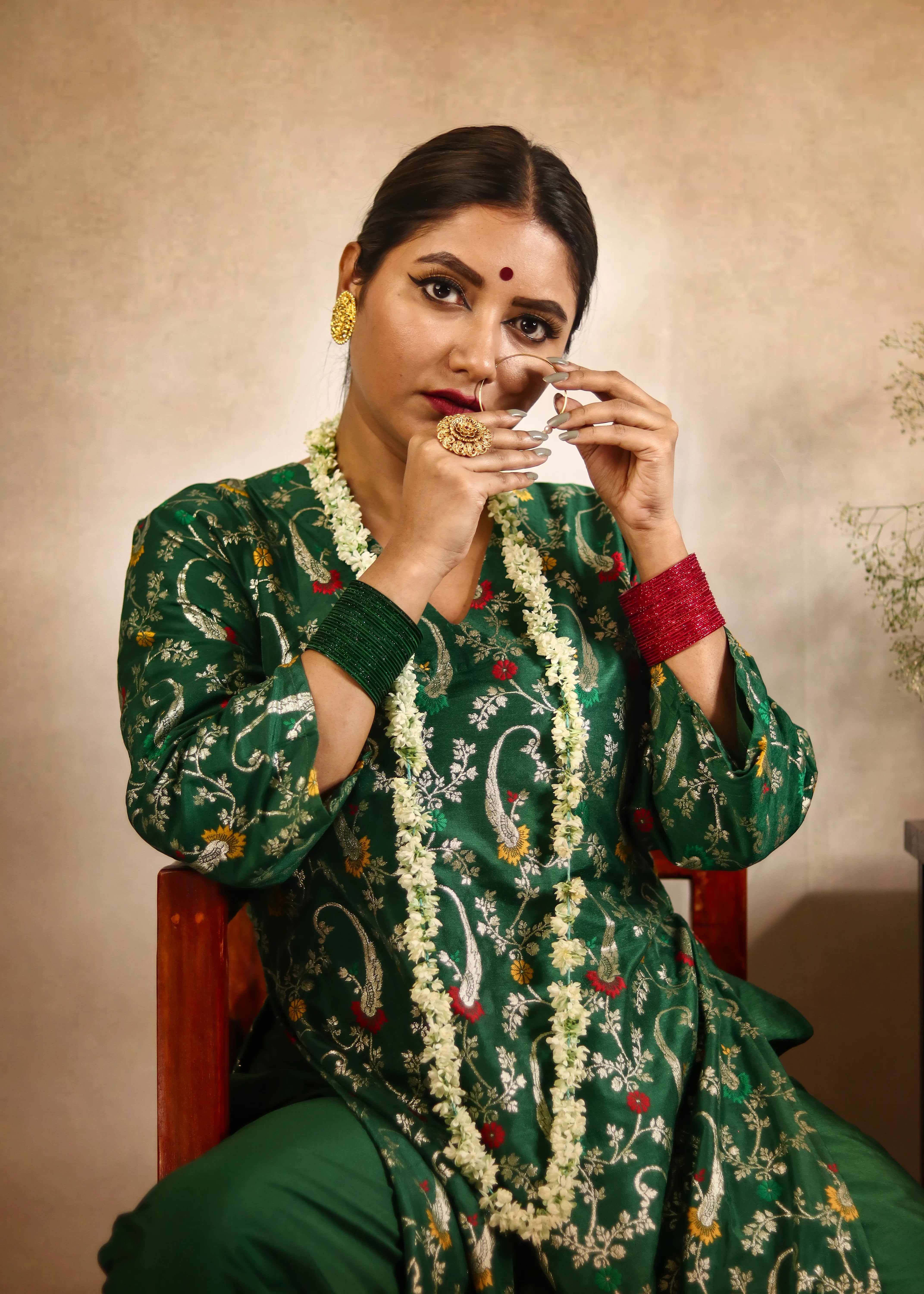 trueBrowns Green Brocade Straight High-Slit Kurta Set