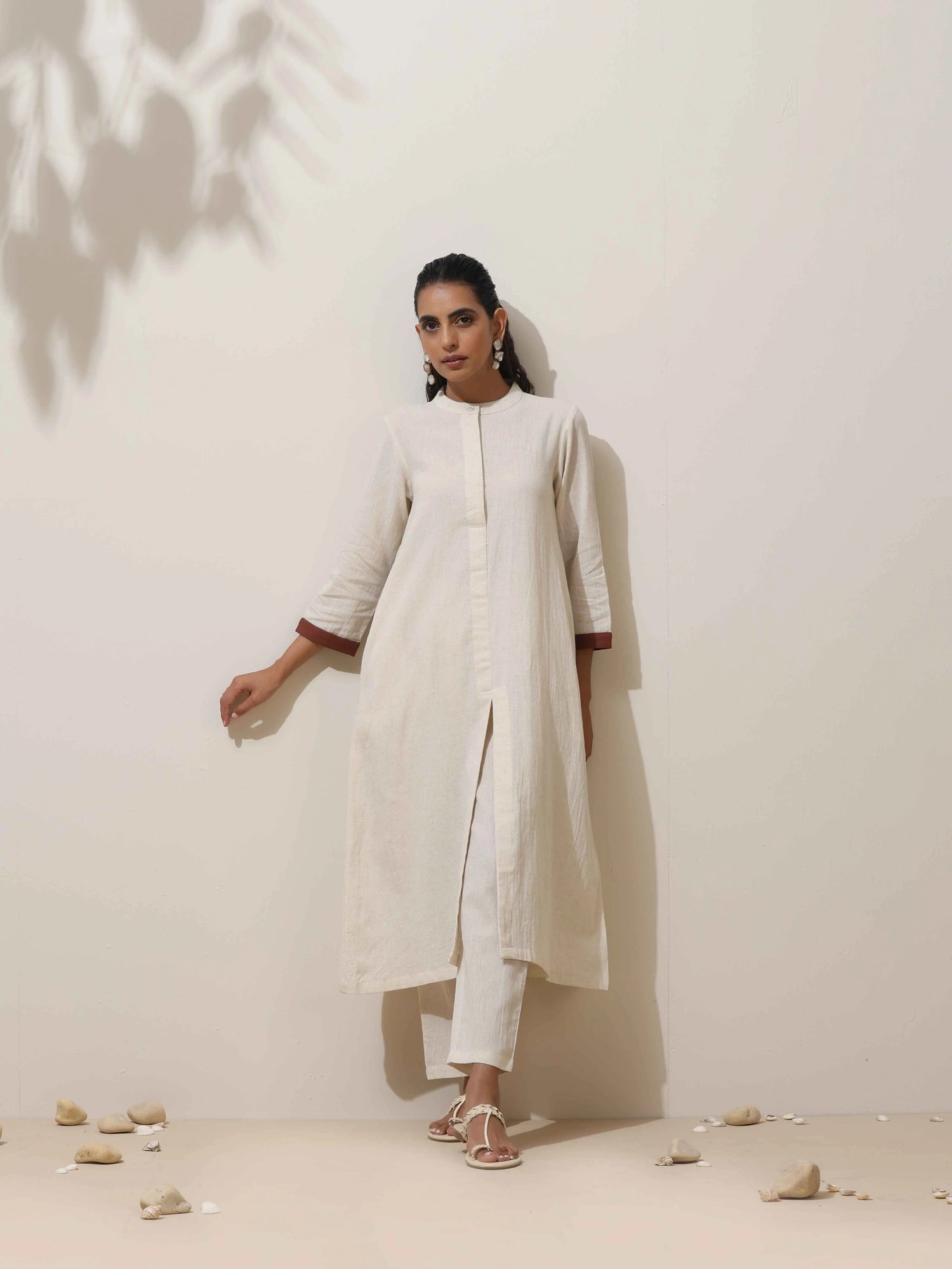 trueBrowns Off White Cotton Kurta Pant Set