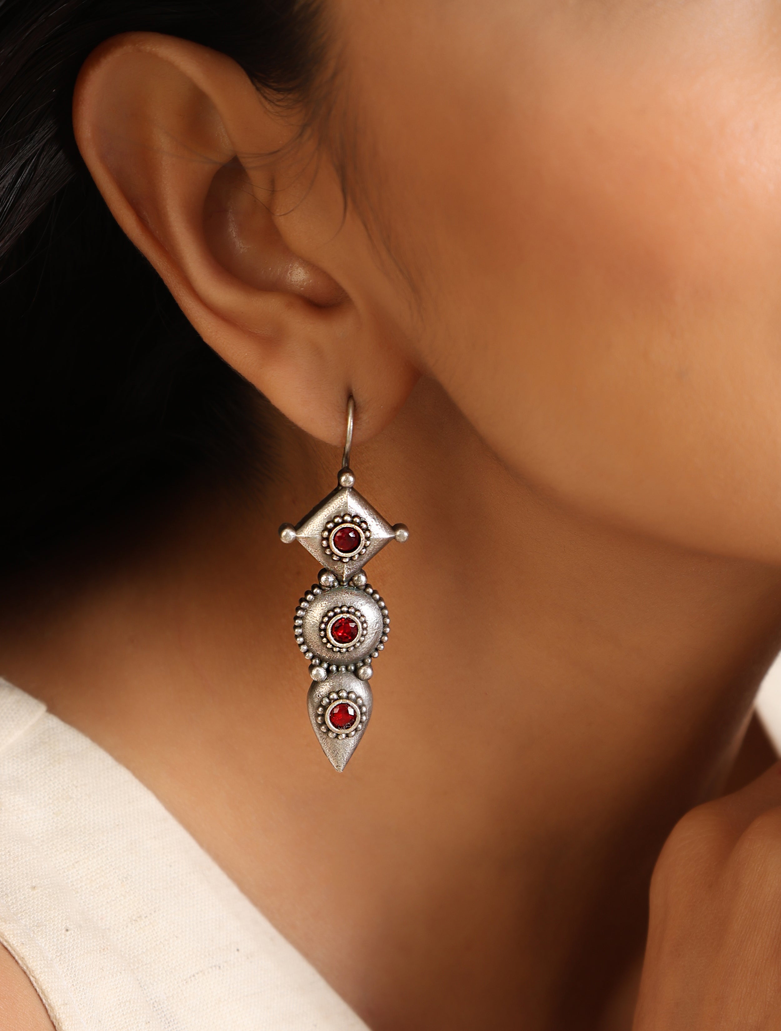 trueBrowns Silver Tiered Maroon Earrings