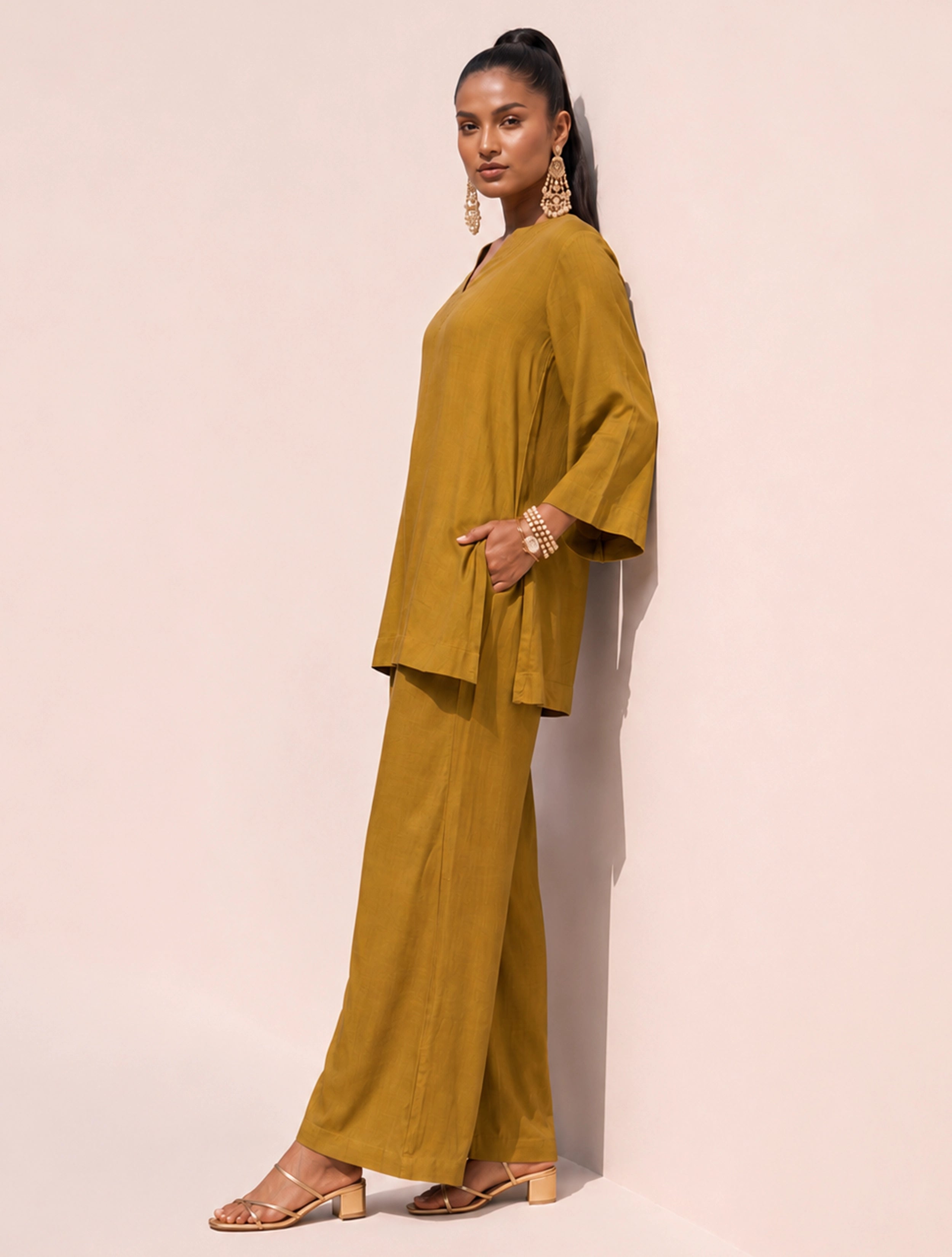 trueBrowns Olive Brown Solid Viscose Co-ord Set