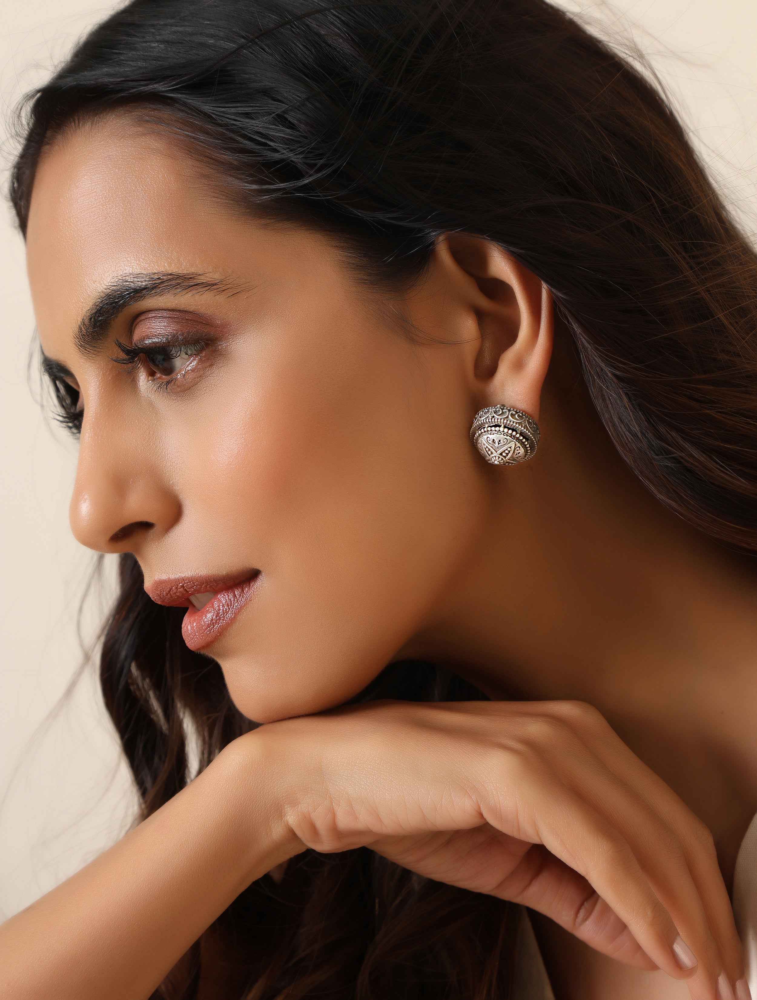 trueBrowns Silver Floral Stud Earrings