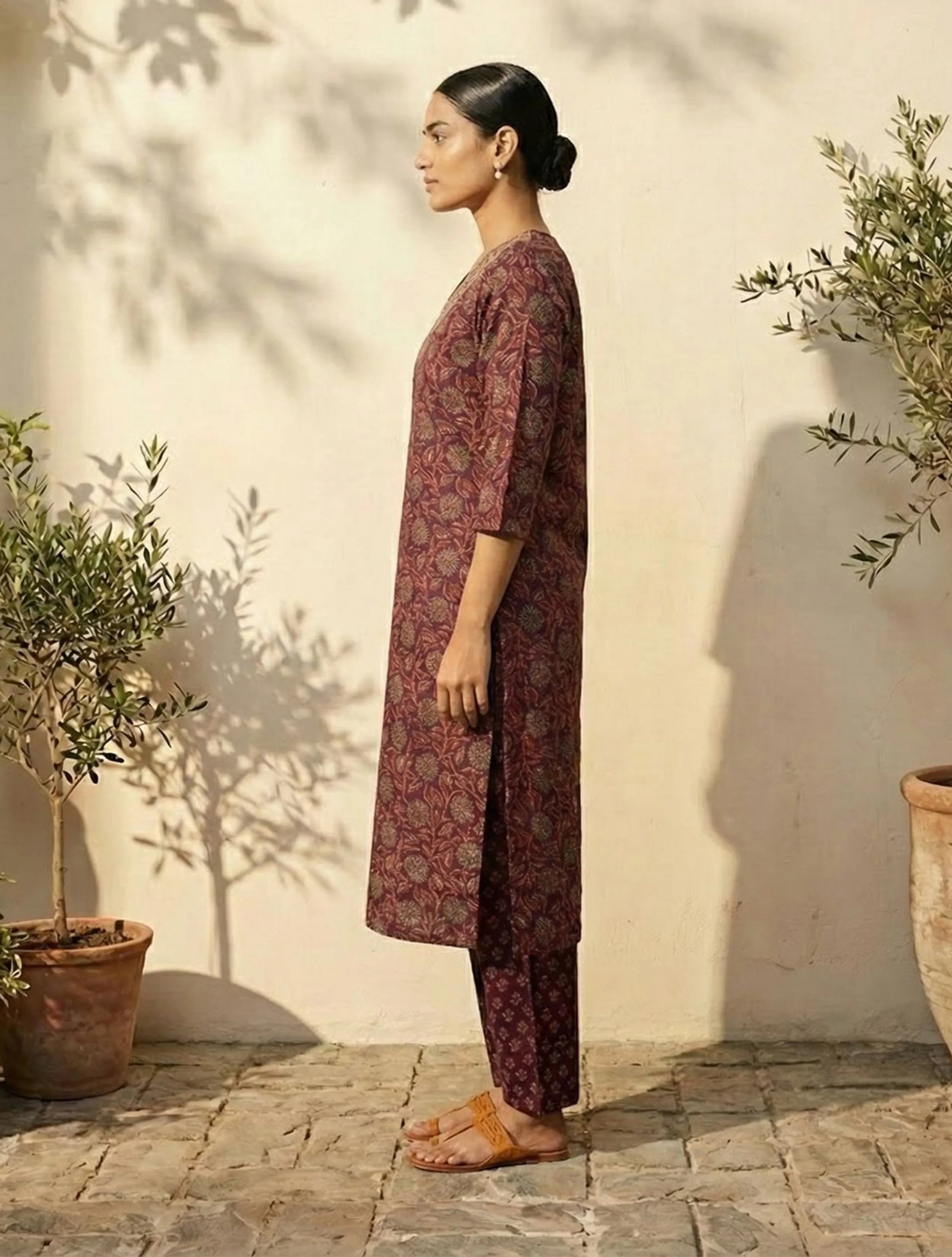 trueBrowns Purple Floral Print Embroidered V-Neck Kurta Pant Dupatta Set