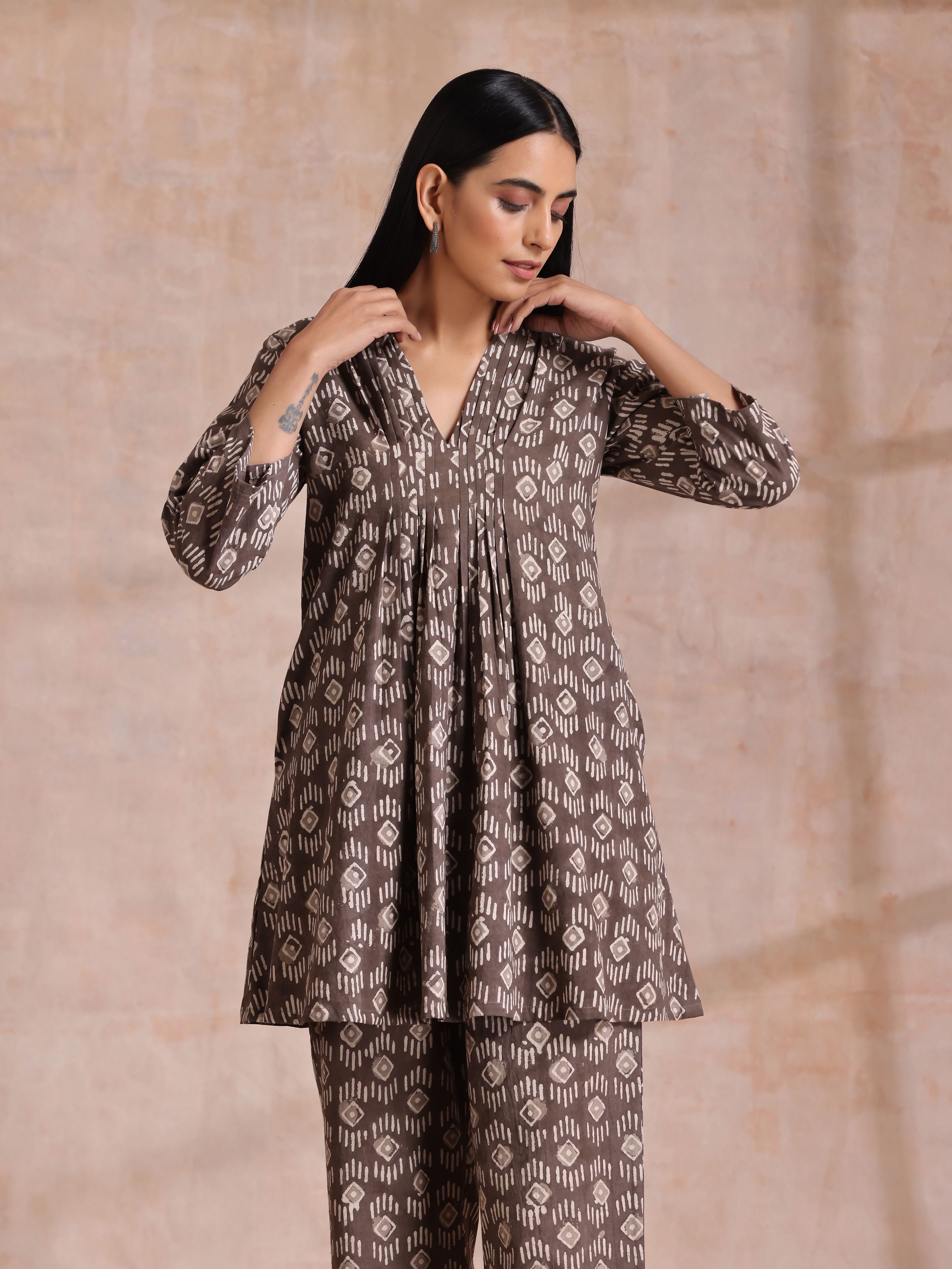 Clay Dabu Geometric Print Cotton Pleated Co-Ord Set